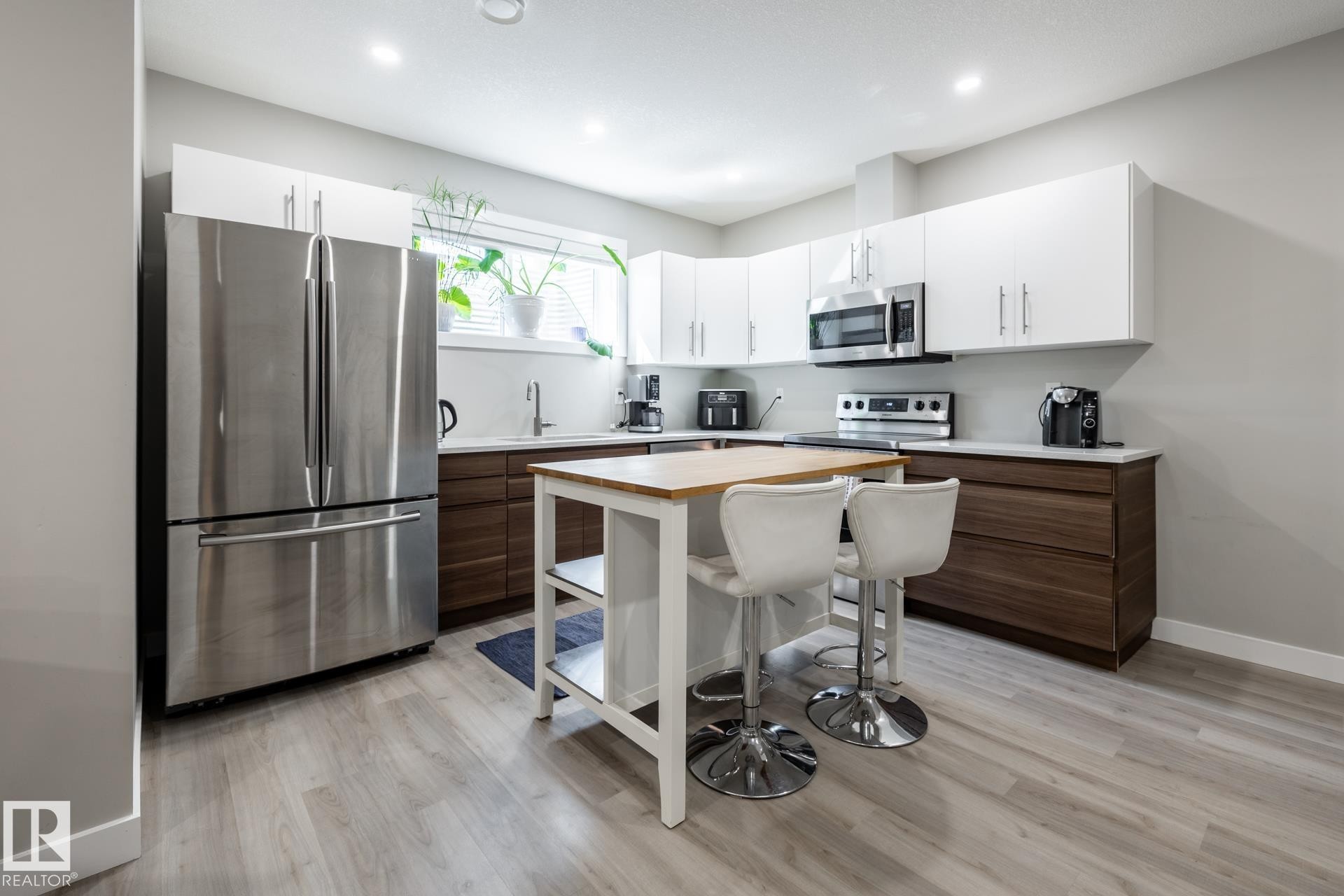 10936 71 Avenue, Edmonton, AB - Indoor Photo Showing Kitchen