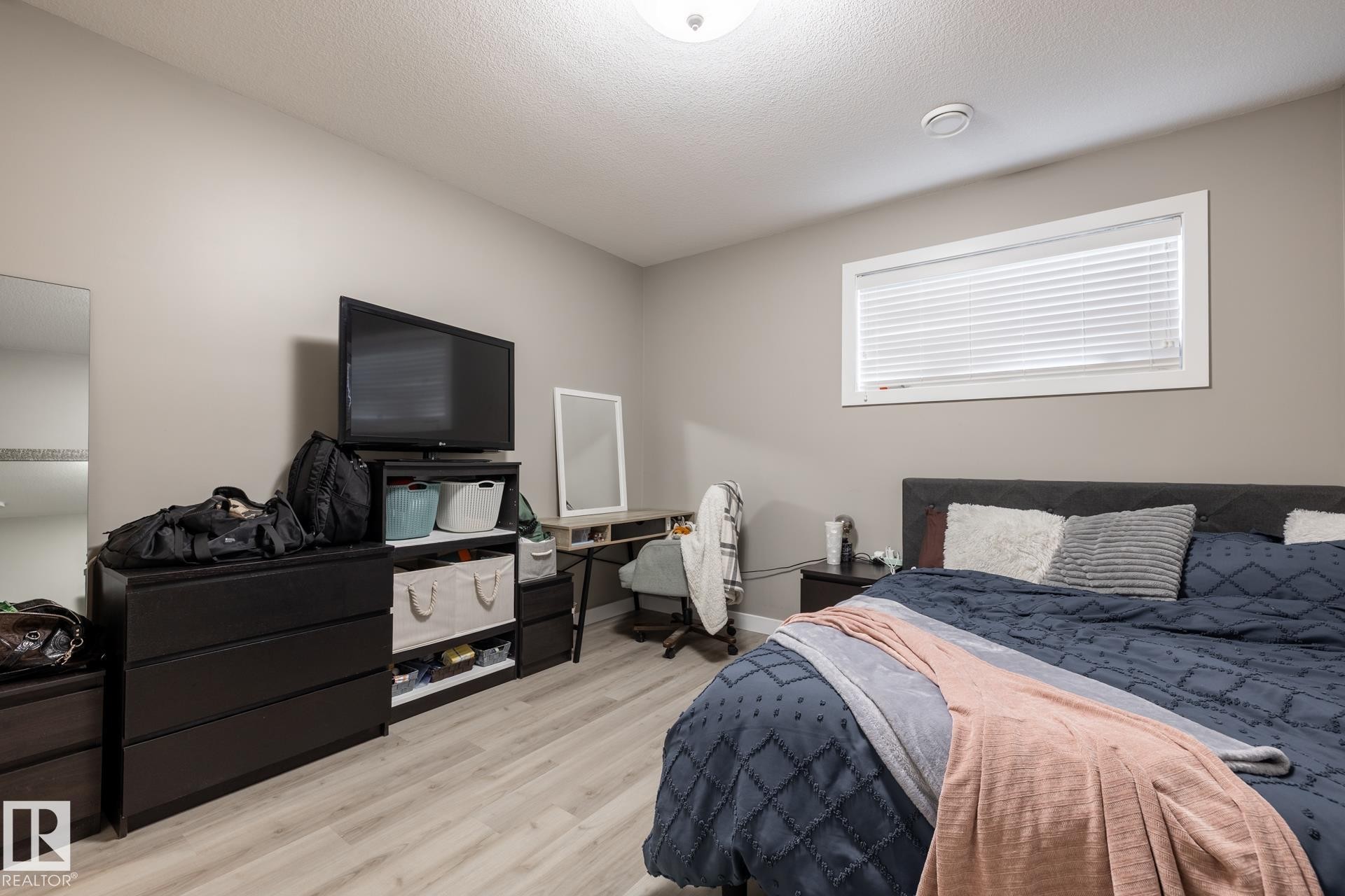 10936 71 Avenue, Edmonton, AB - Indoor Photo Showing Bedroom