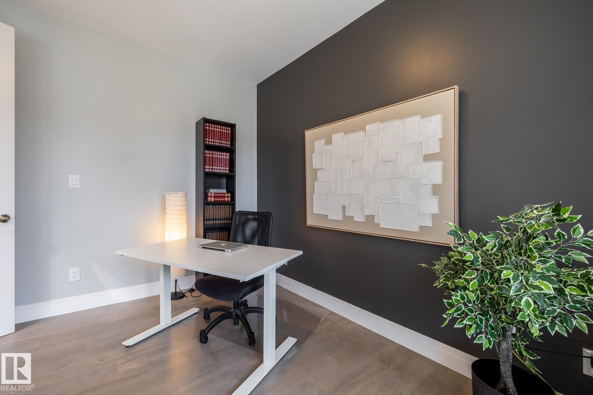 10936 71 Avenue, Edmonton, AB - Indoor Photo Showing Office