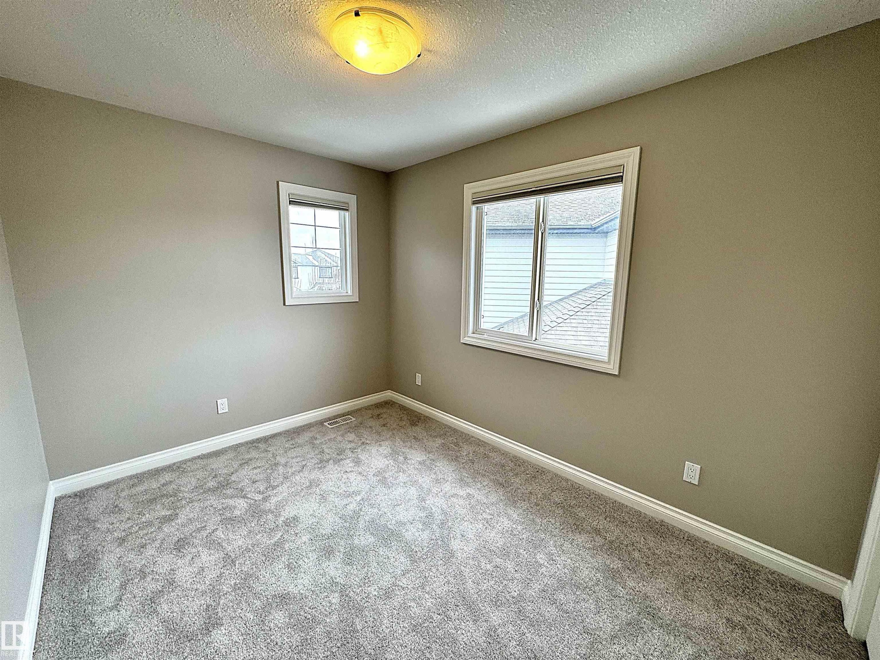 1473 Wates Link, Edmonton, AB - Indoor Photo Showing Other Room