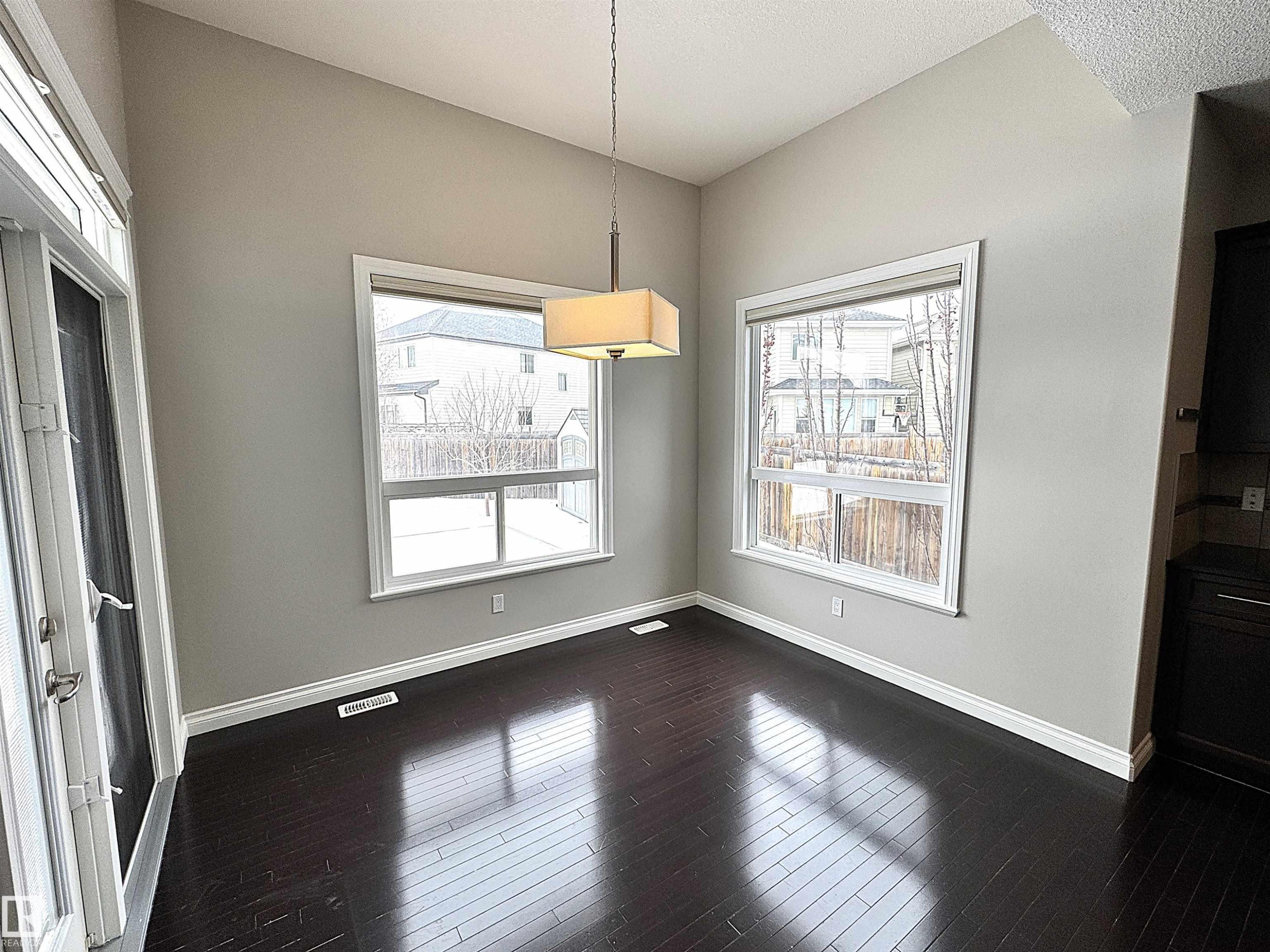 1473 Wates Link, Edmonton, AB - Indoor Photo Showing Other Room