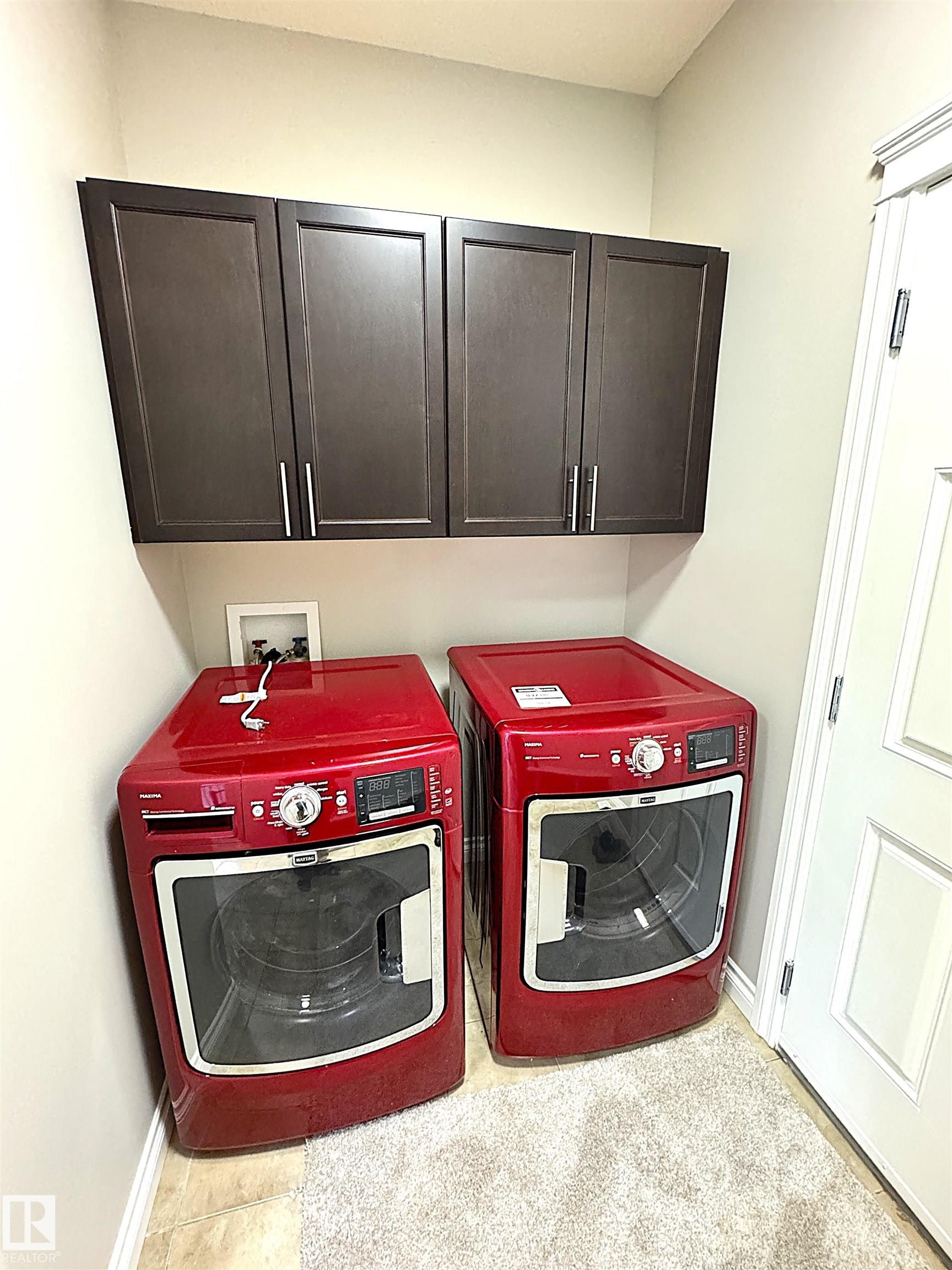 1473 Wates Link, Edmonton, AB - Indoor Photo Showing Laundry Room