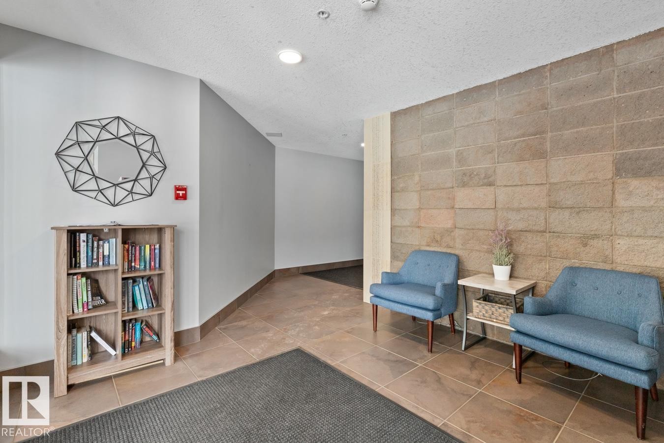408 11203 103A Avenue, Edmonton, AB - Indoor