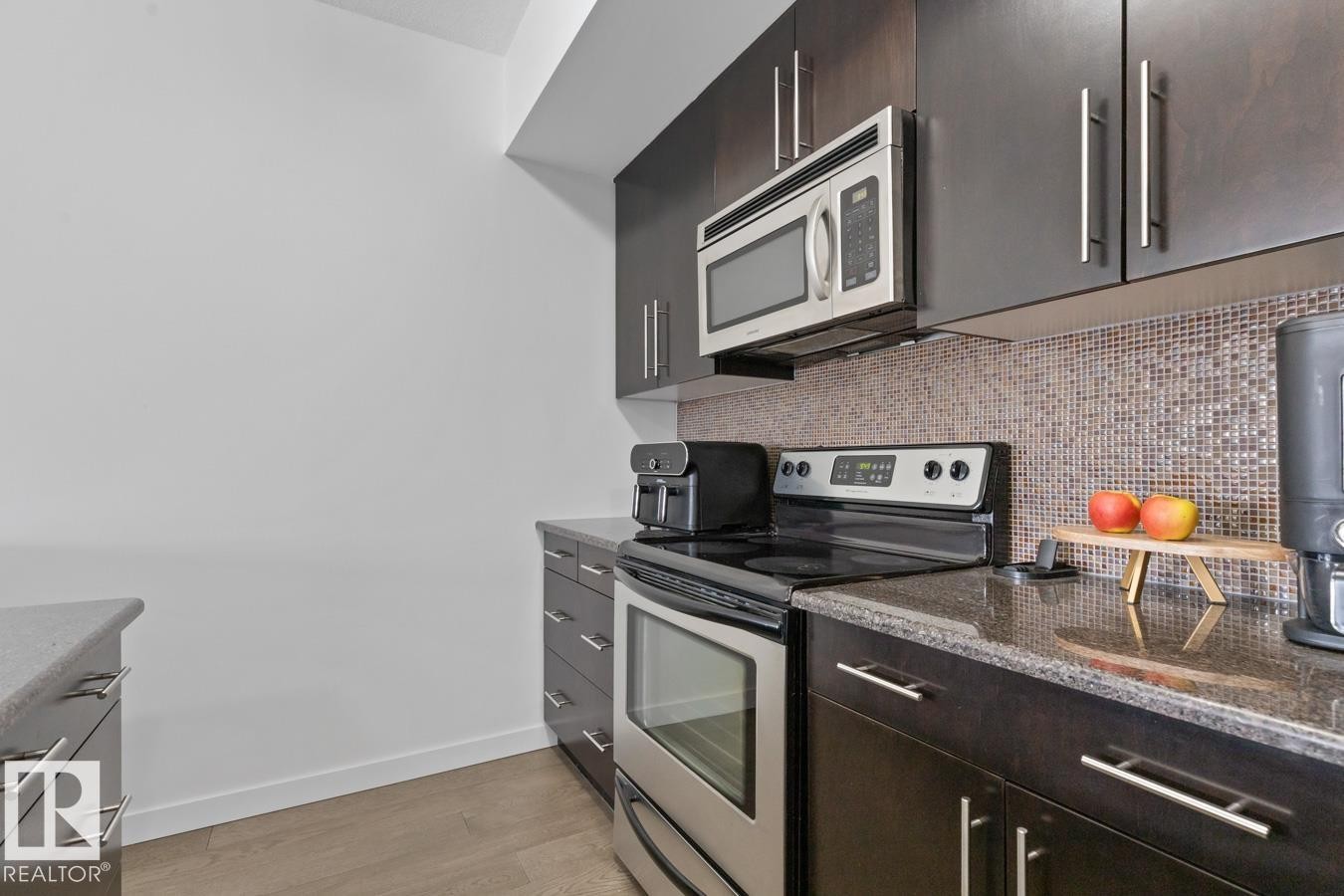 408 11203 103A Avenue, Edmonton, AB - Indoor Photo Showing Kitchen