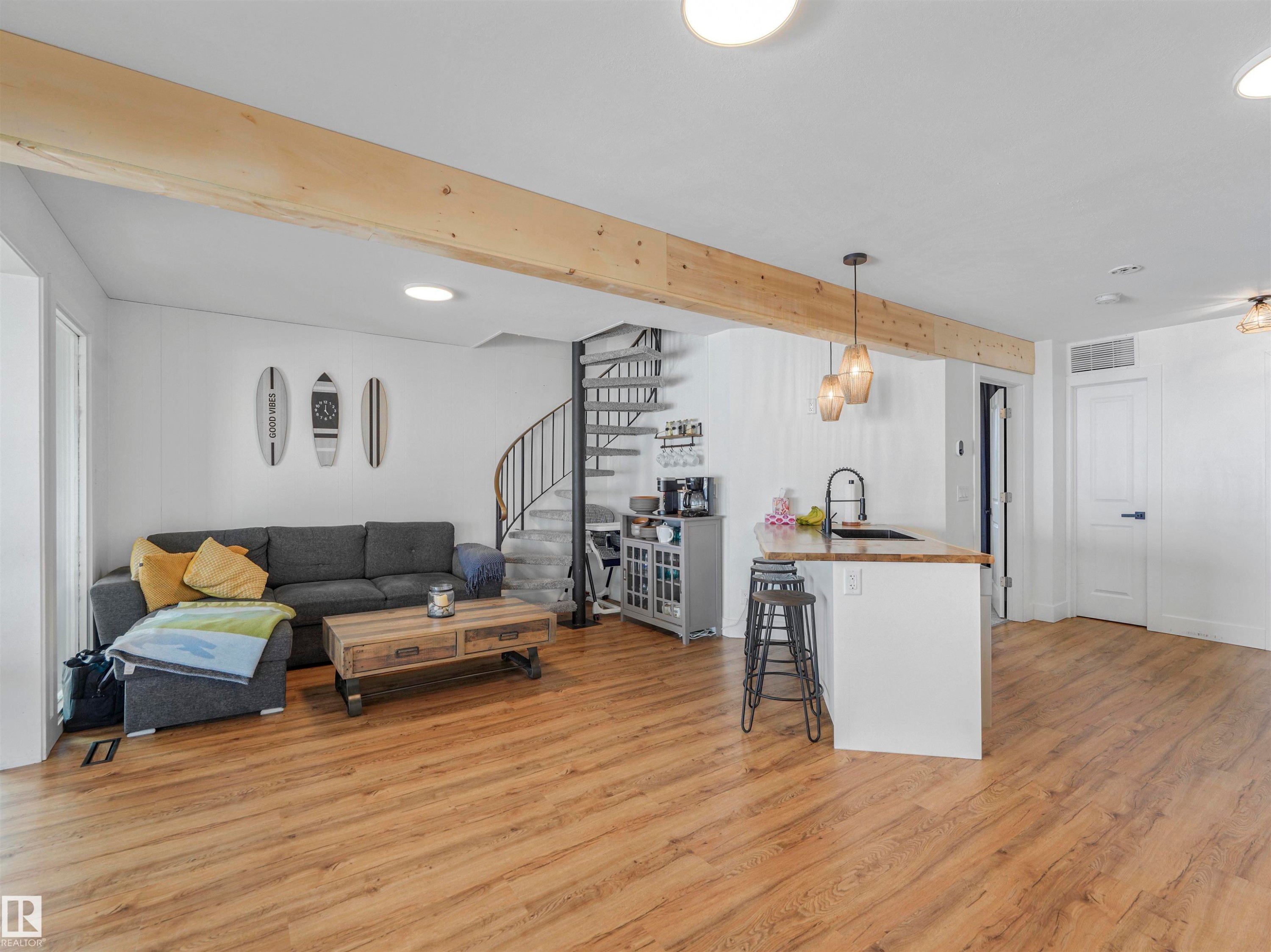 809 8 Street, Rural Lac Ste. Anne County, AB - Indoor