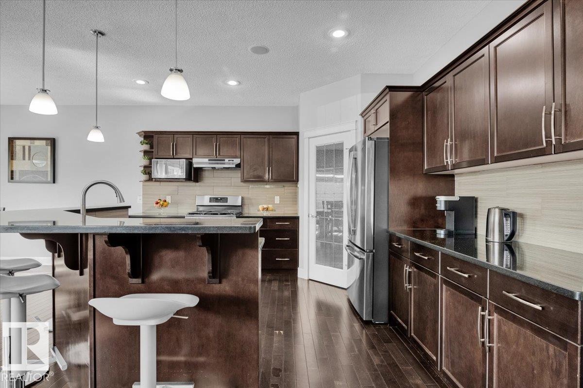 17028 78 Street, Edmonton, AB - Indoor Photo Showing Kitchen With Upgraded Kitchen