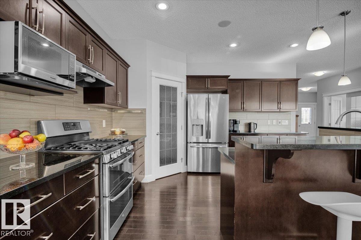 17028 78 Street, Edmonton, AB - Indoor Photo Showing Kitchen With Upgraded Kitchen