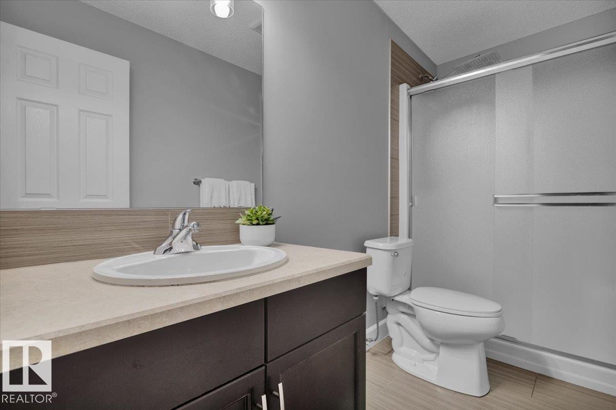 17028 78 Street, Edmonton, AB - Indoor Photo Showing Bathroom