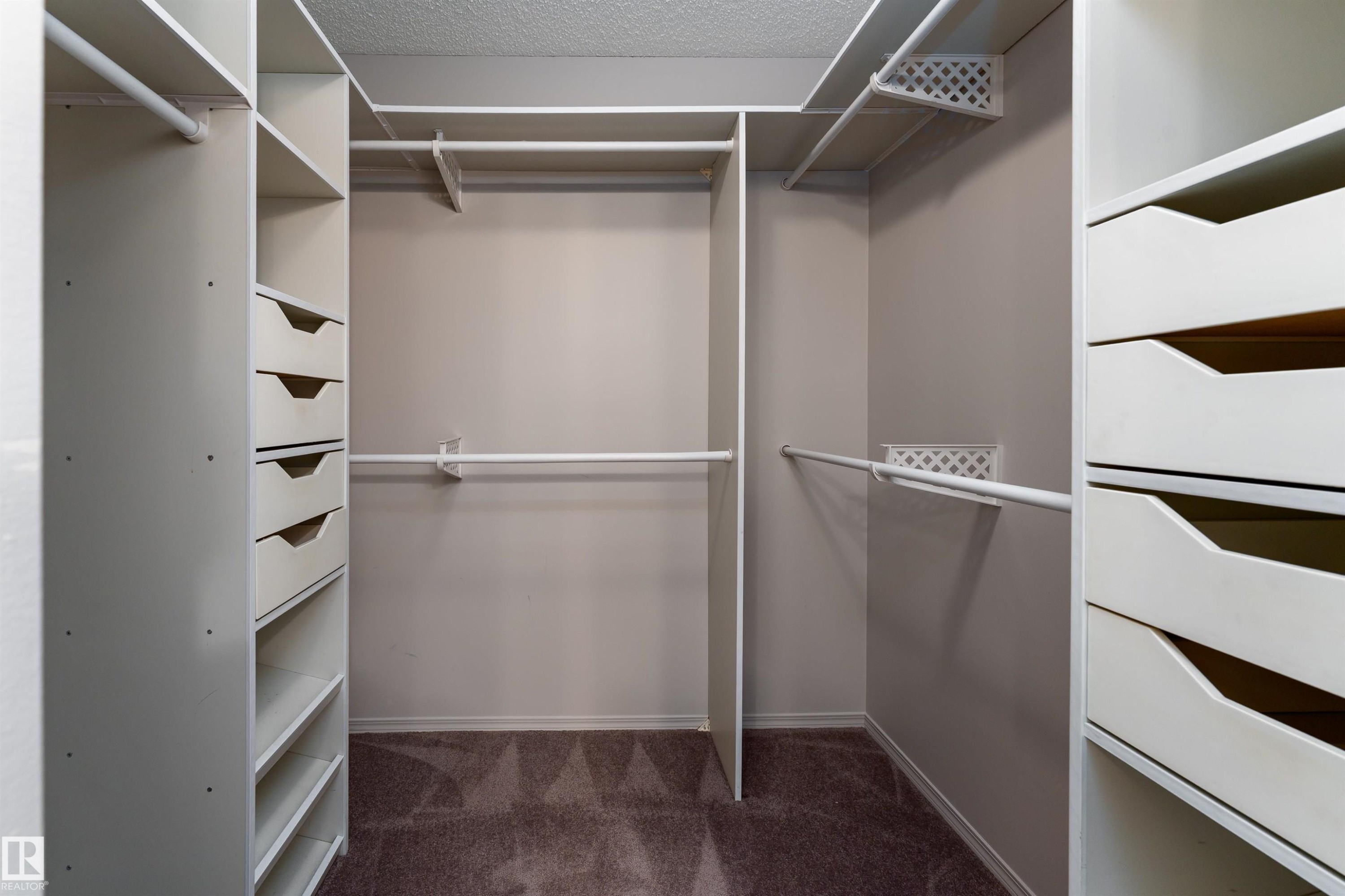 174 Oeming Road, Edmonton, AB - Indoor With Storage