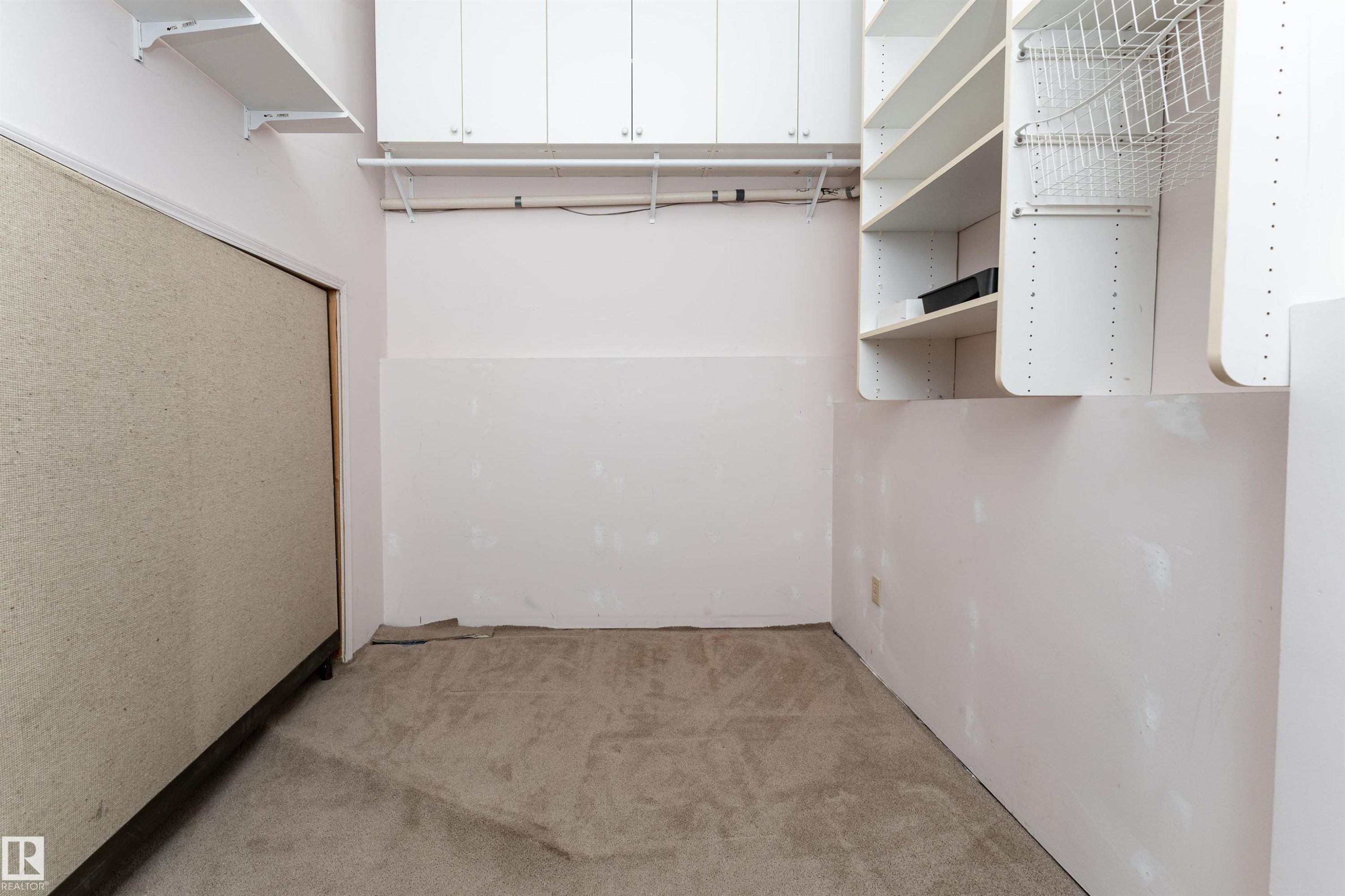 174 Oeming Road, Edmonton, AB - Indoor