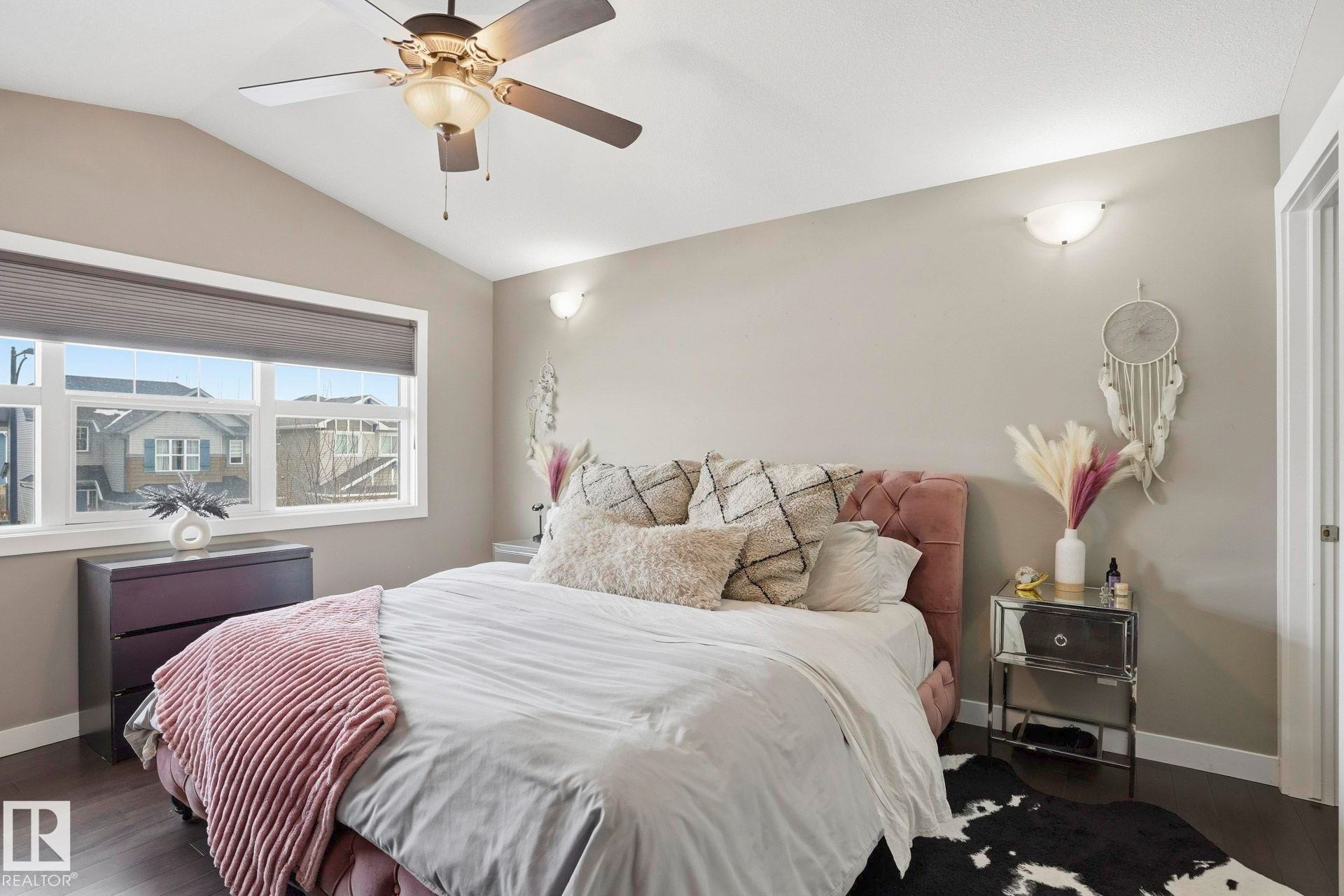 2236 Calhoun Link Link, Edmonton, AB - Indoor Photo Showing Bedroom