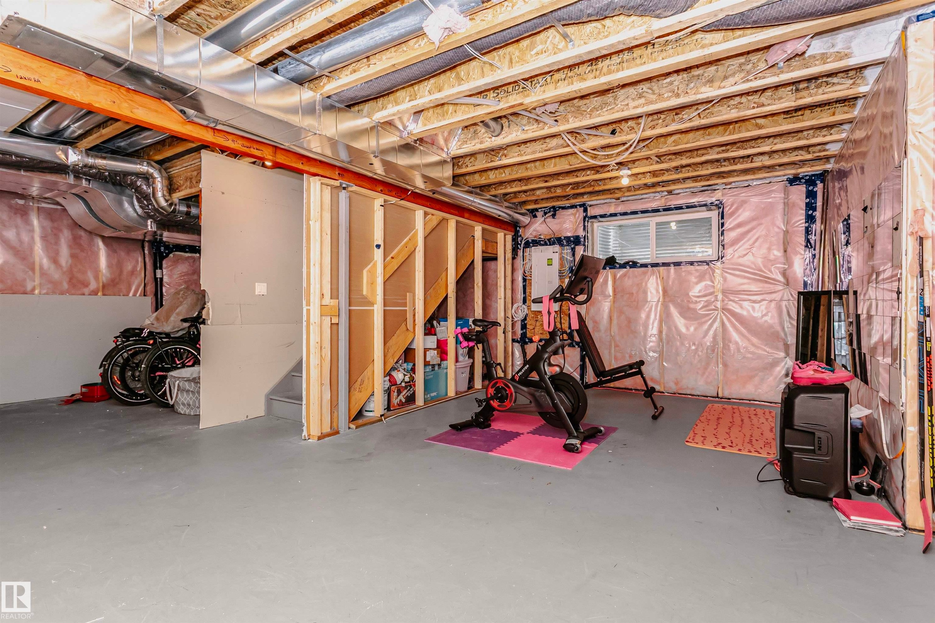 Unfinished basement featuring stairs - 7322 Chivers Crescent, Edmonton, AB - Indoor Photo Showing Basement