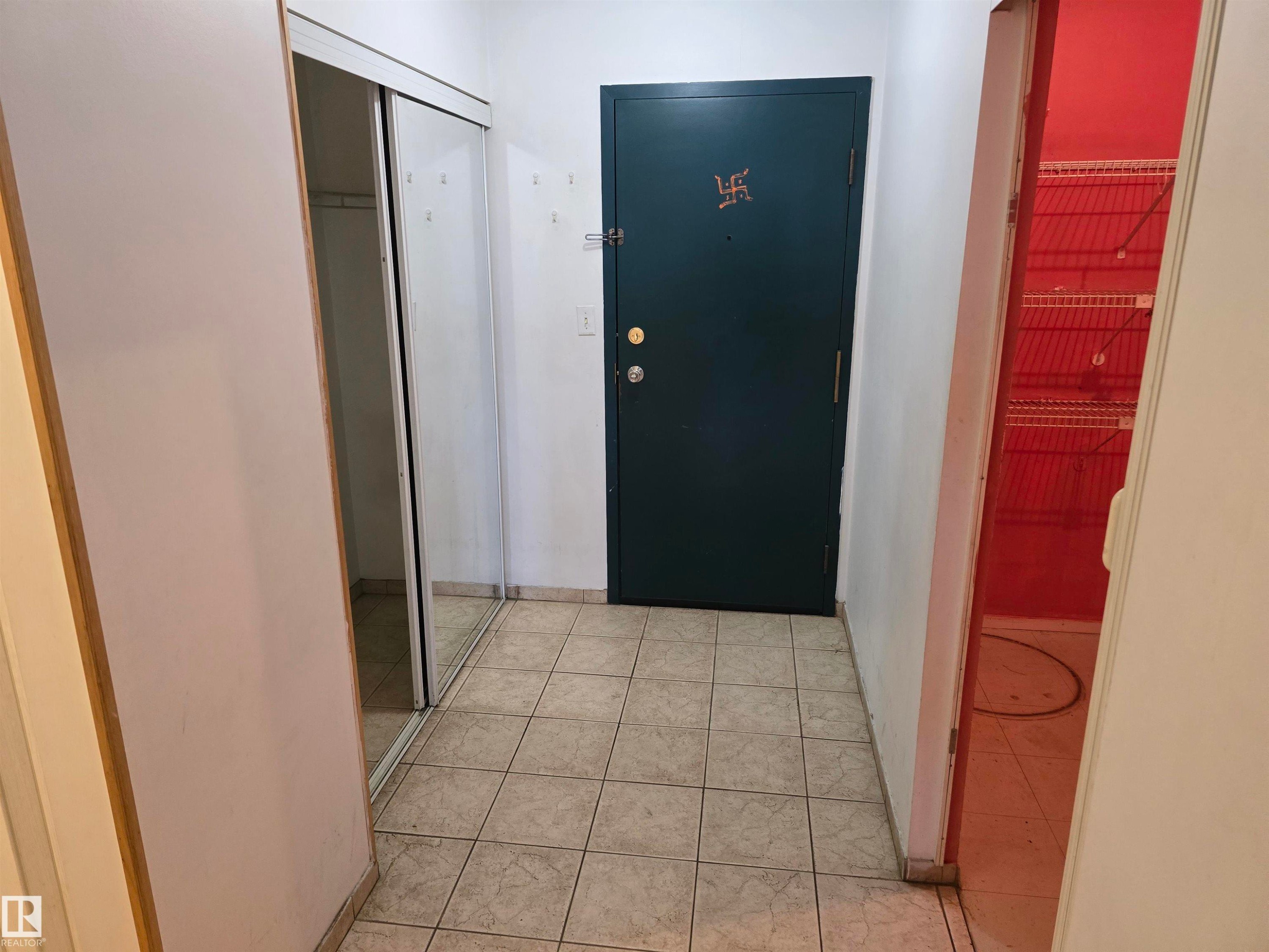 Edmonton, AB - Indoor