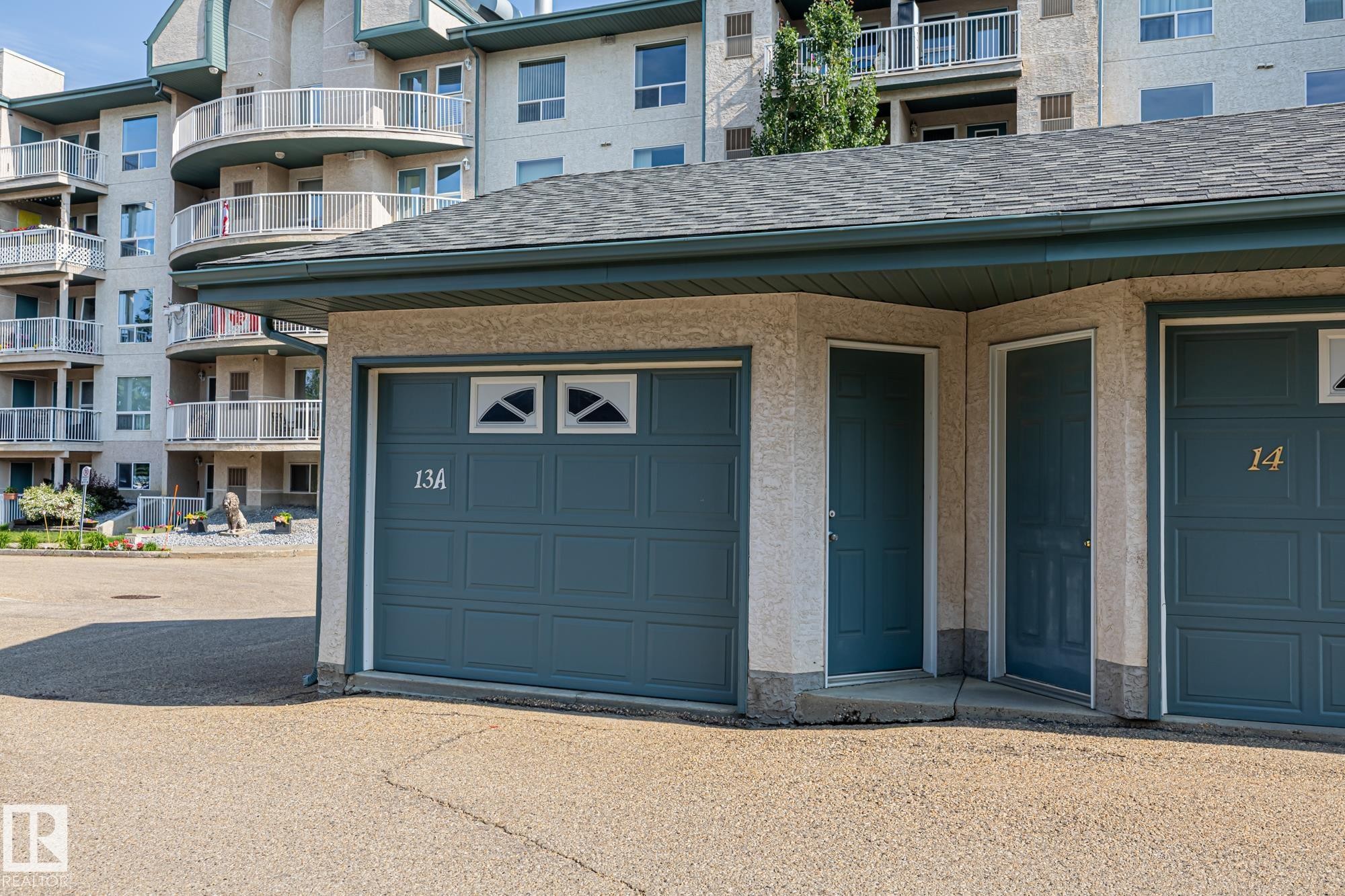 500 182 Haddow Close, Edmonton, AB - Outdoor