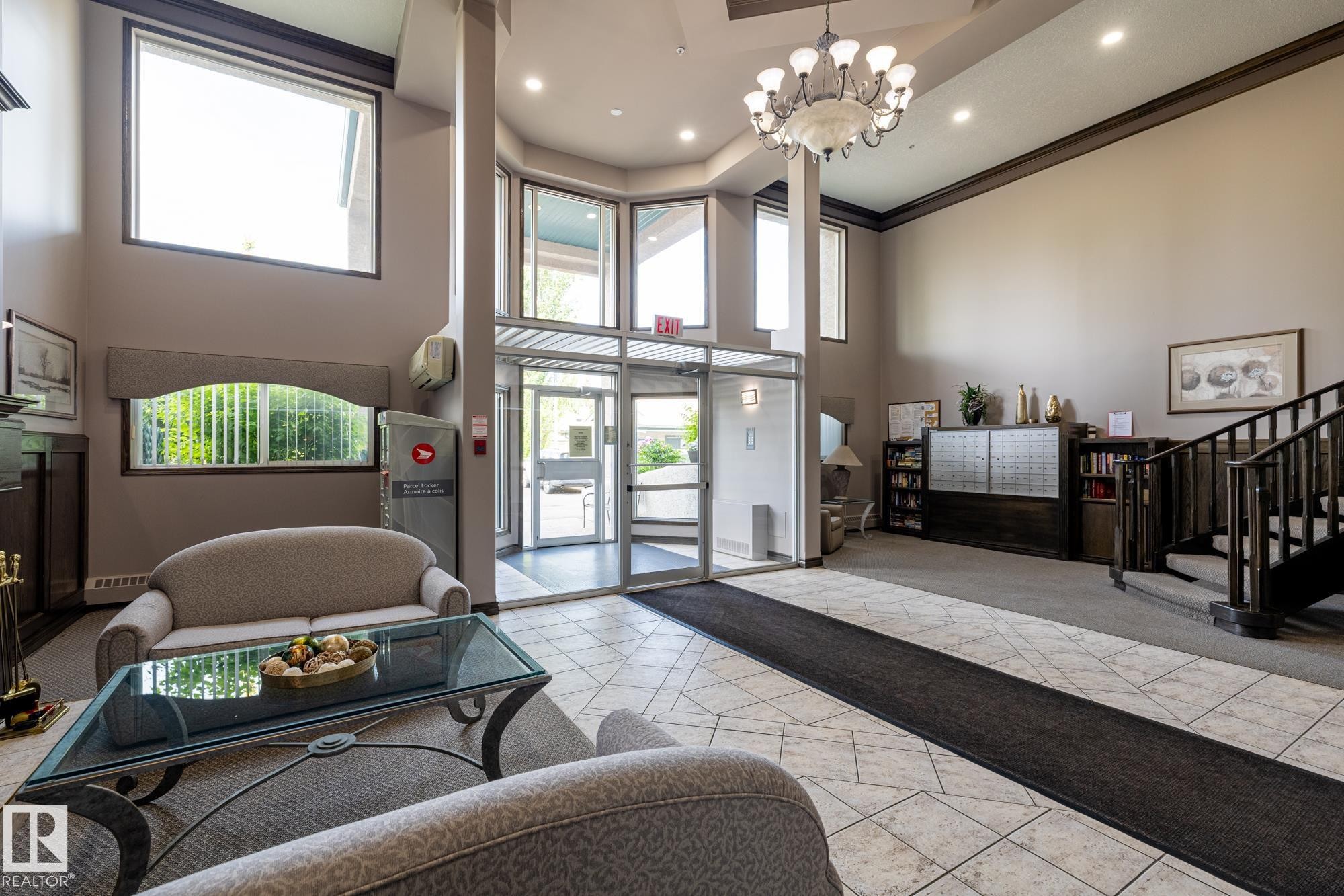 500 182 Haddow Close, Edmonton, AB - Indoor Photo Showing Other Room