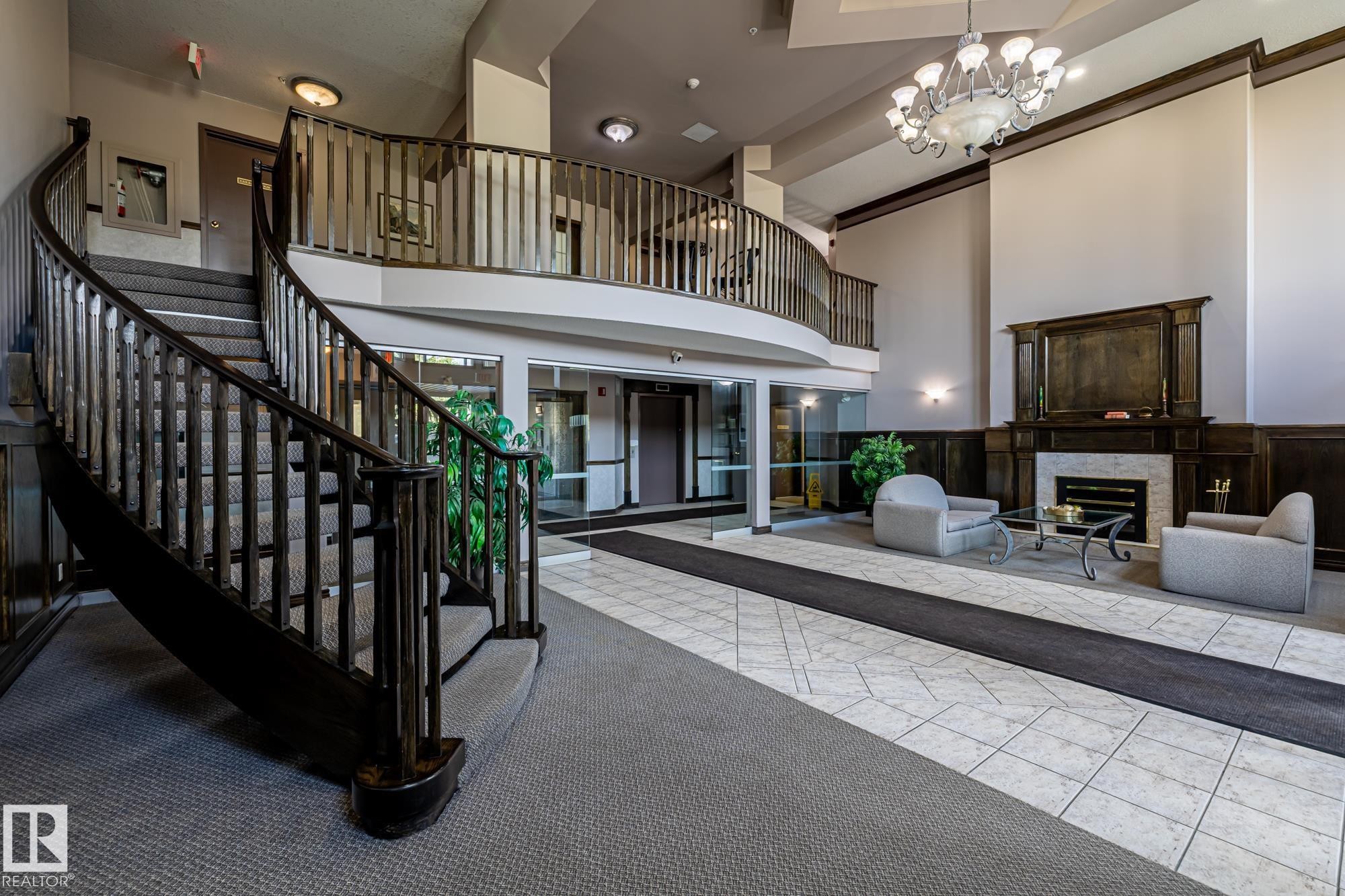 500 182 Haddow Close, Edmonton, AB - Indoor Photo Showing Other Room