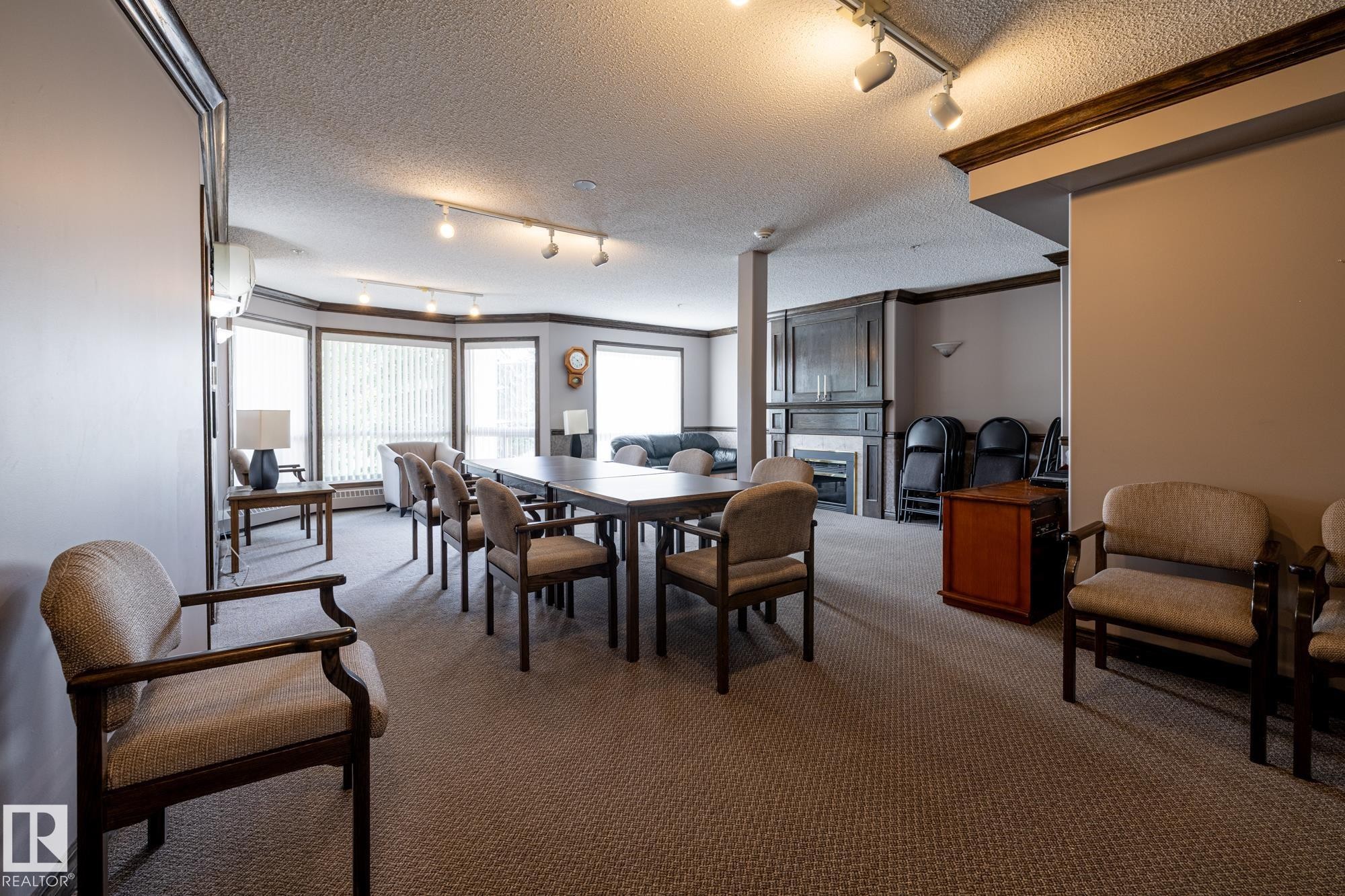 500 182 Haddow Close, Edmonton, AB - Indoor