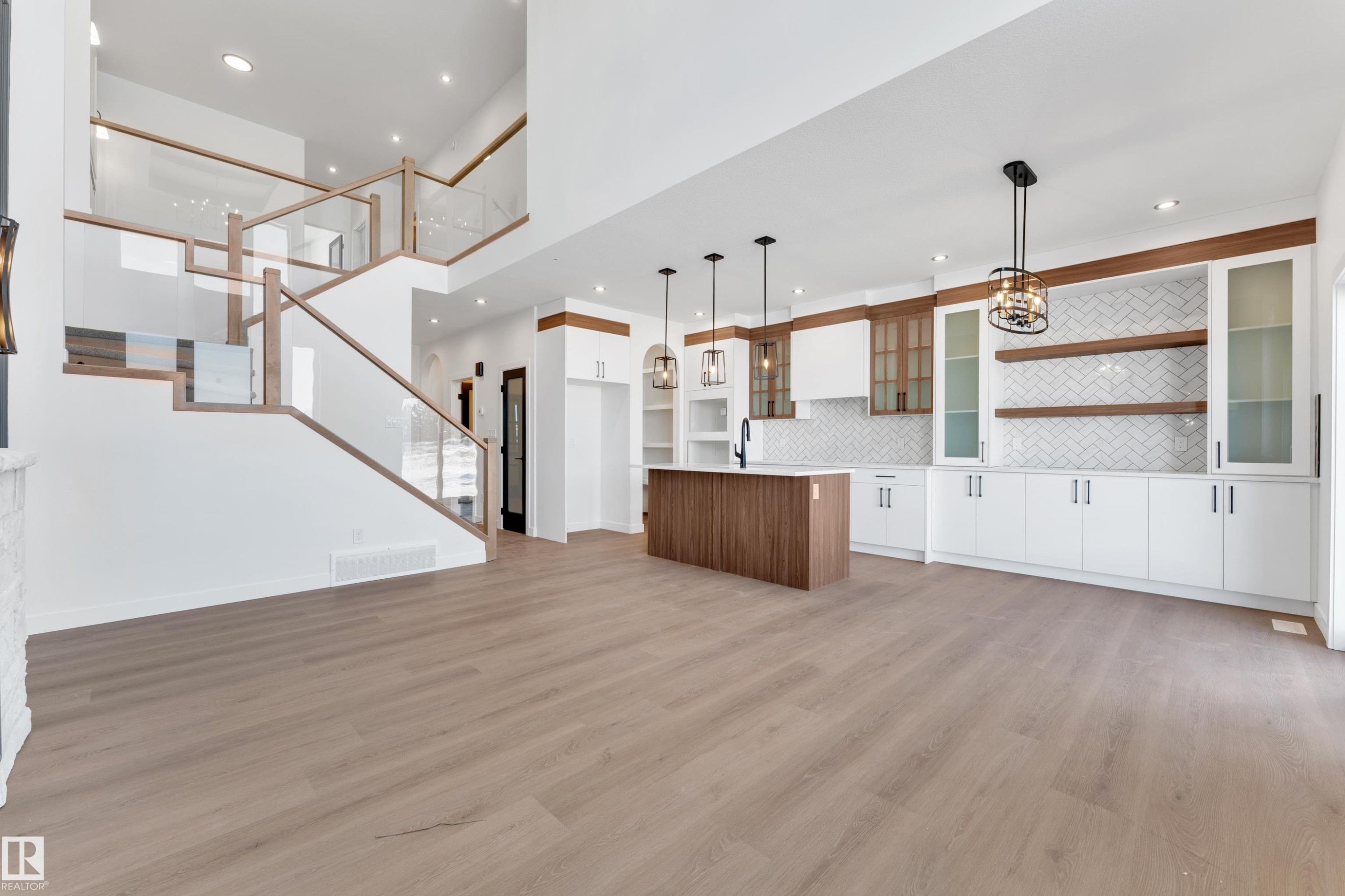 36 Grayson Green, Stony Plain, AB - Indoor Photo Showing Kitchen With Upgraded Kitchen