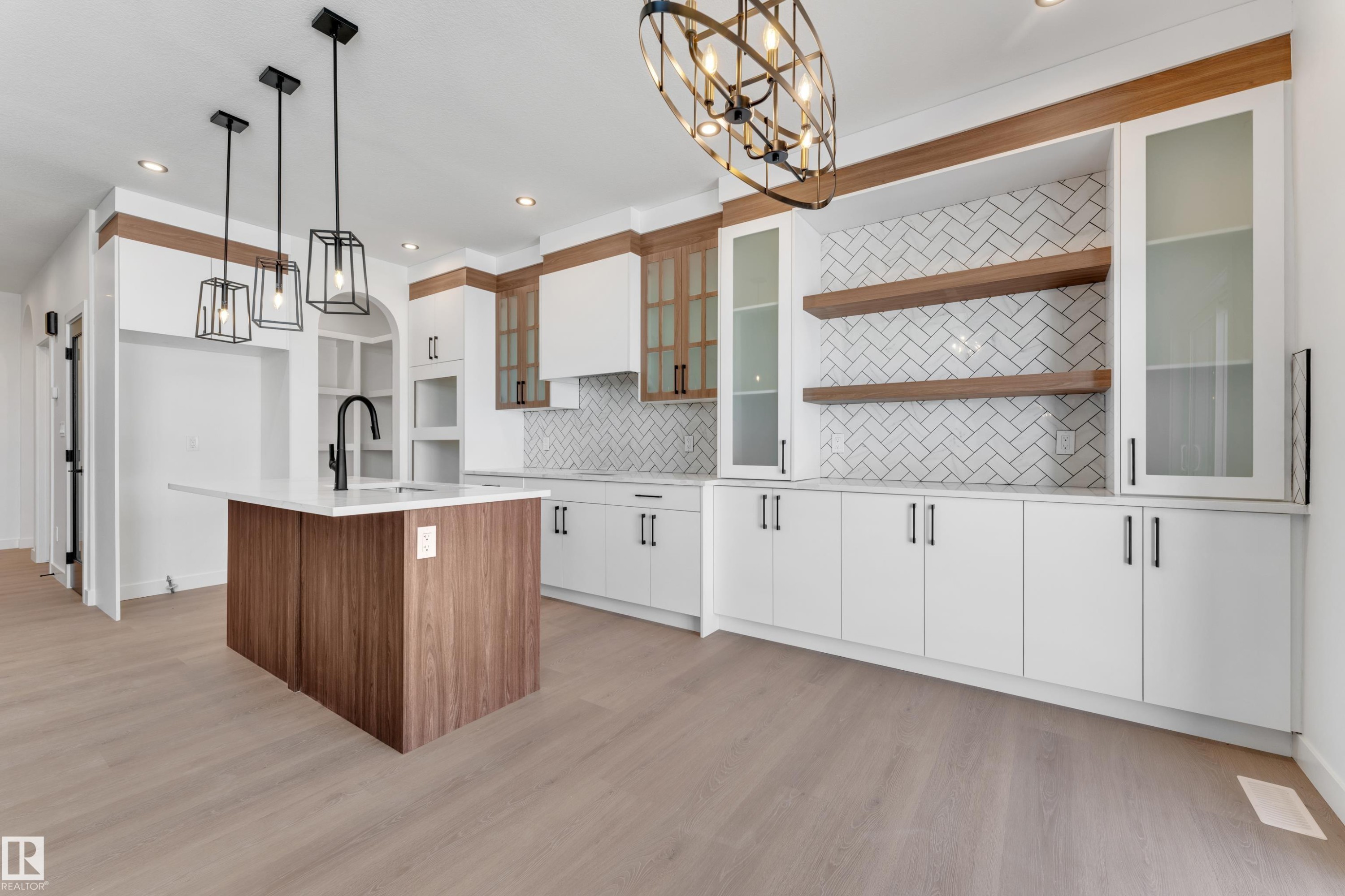 36 Grayson Green, Stony Plain, AB - Indoor Photo Showing Kitchen With Upgraded Kitchen