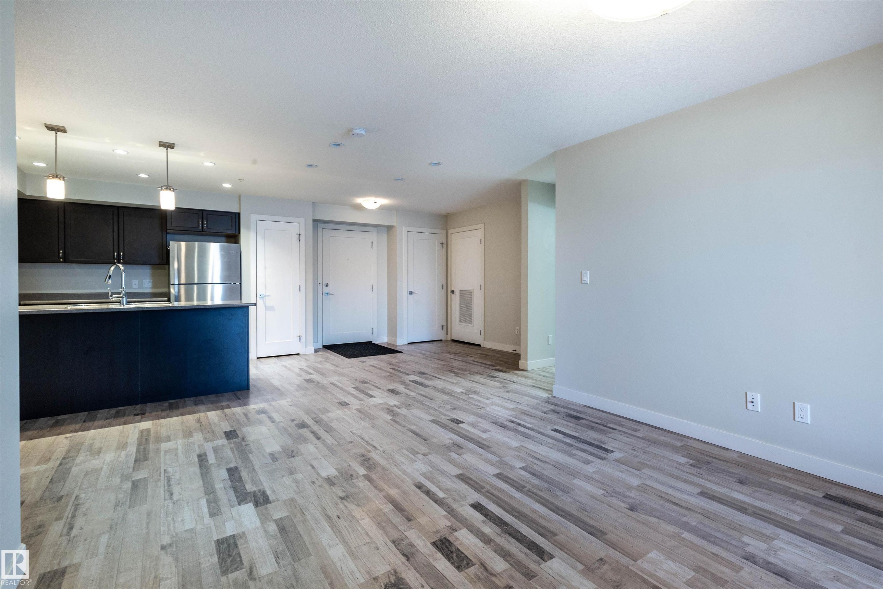 109 5029 Edgemont Boulevard, Edmonton, AB - Indoor Photo Showing Kitchen