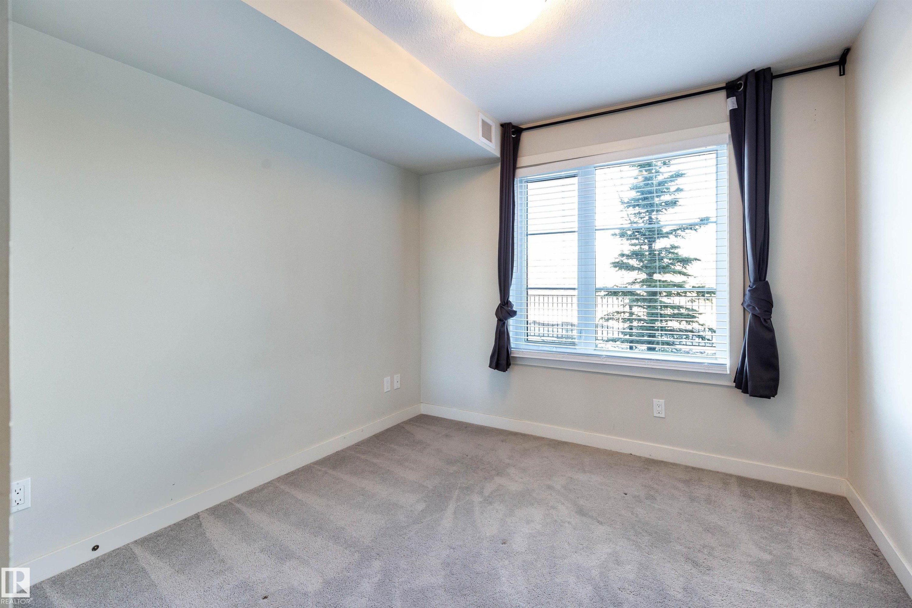 109 5029 Edgemont Boulevard, Edmonton, AB - Indoor Photo Showing Other Room