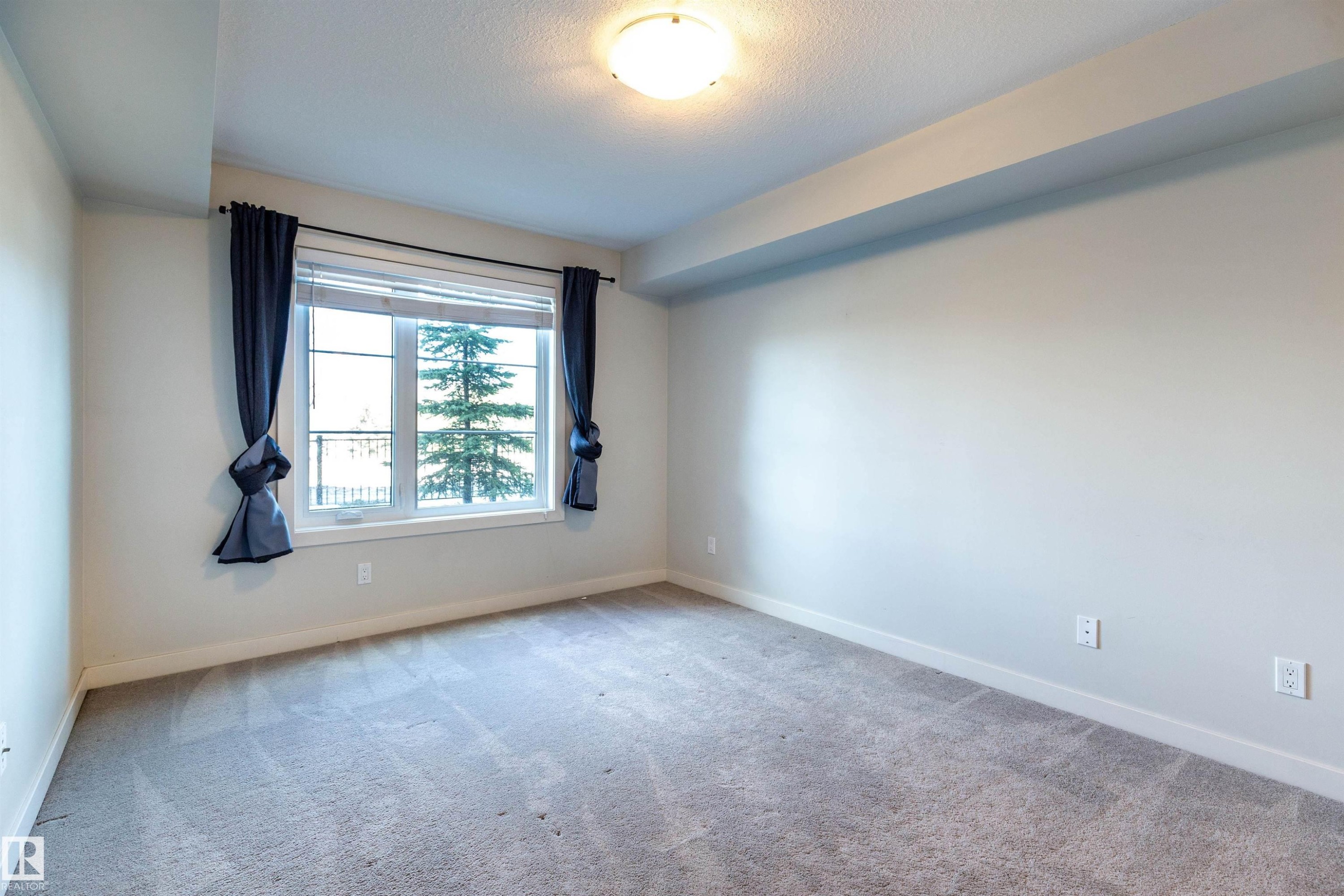 109 5029 Edgemont Boulevard, Edmonton, AB - Indoor Photo Showing Other Room