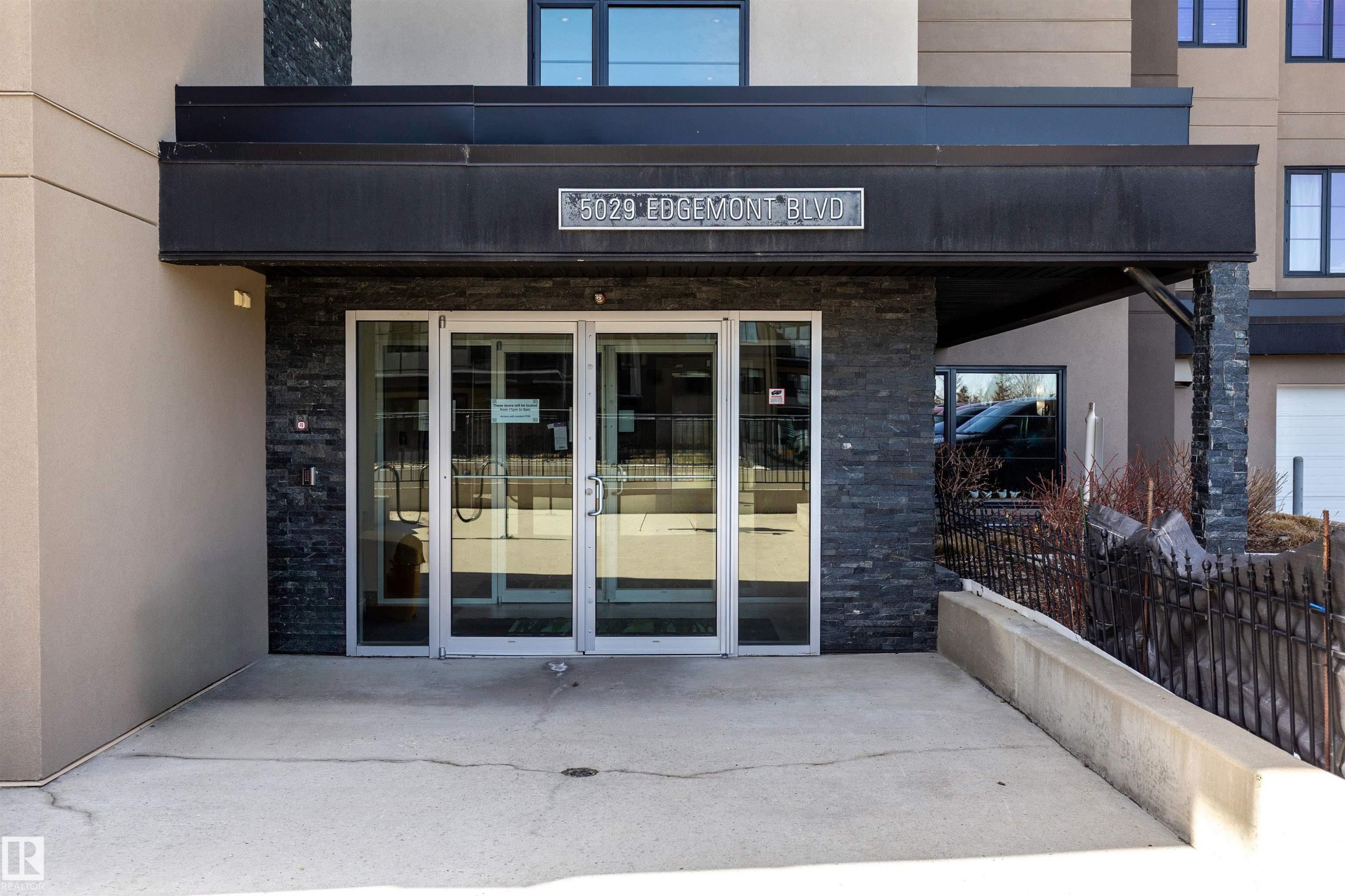 109 5029 Edgemont Boulevard, Edmonton, AB - Outdoor