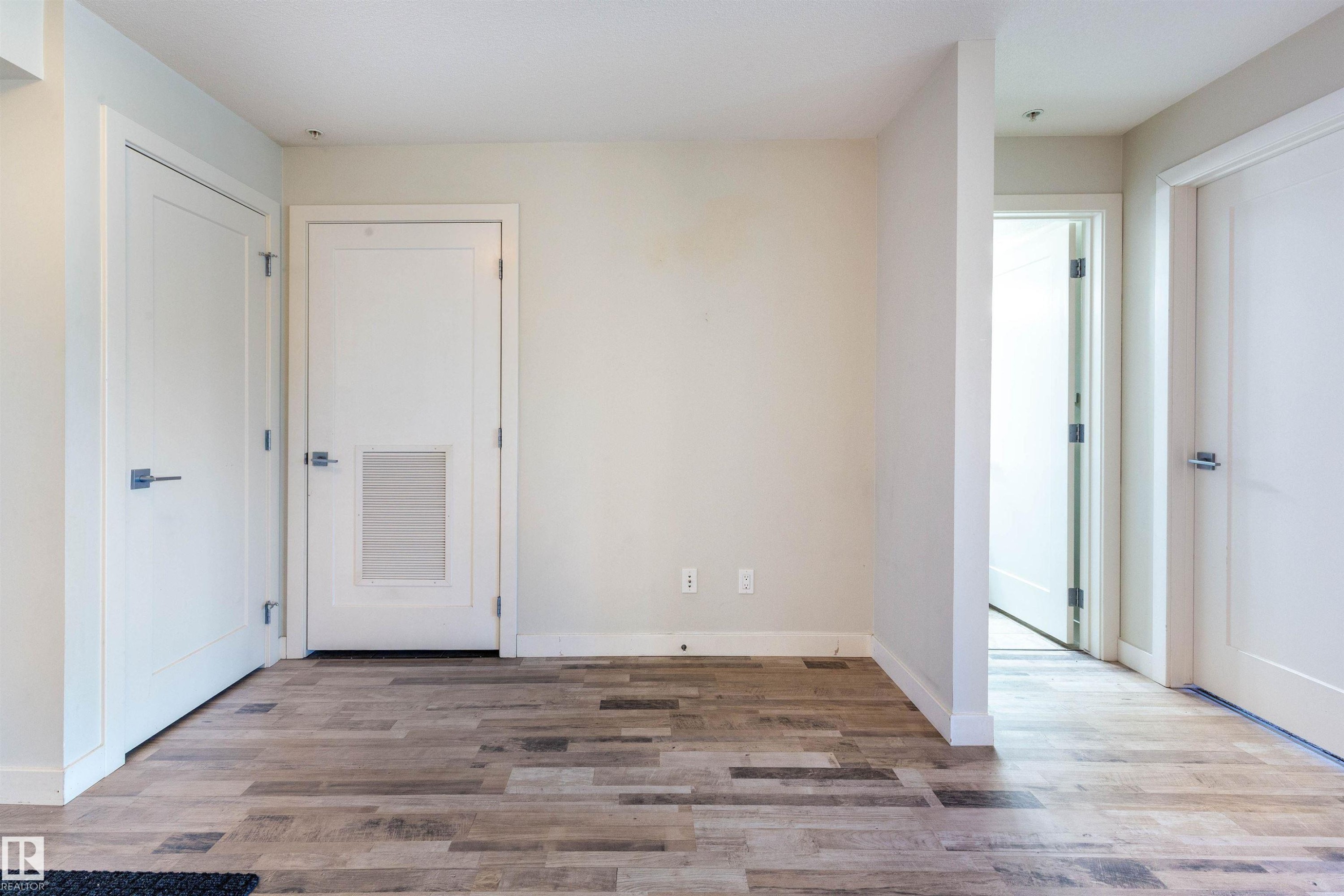 109 5029 Edgemont Boulevard, Edmonton, AB - Indoor Photo Showing Other Room