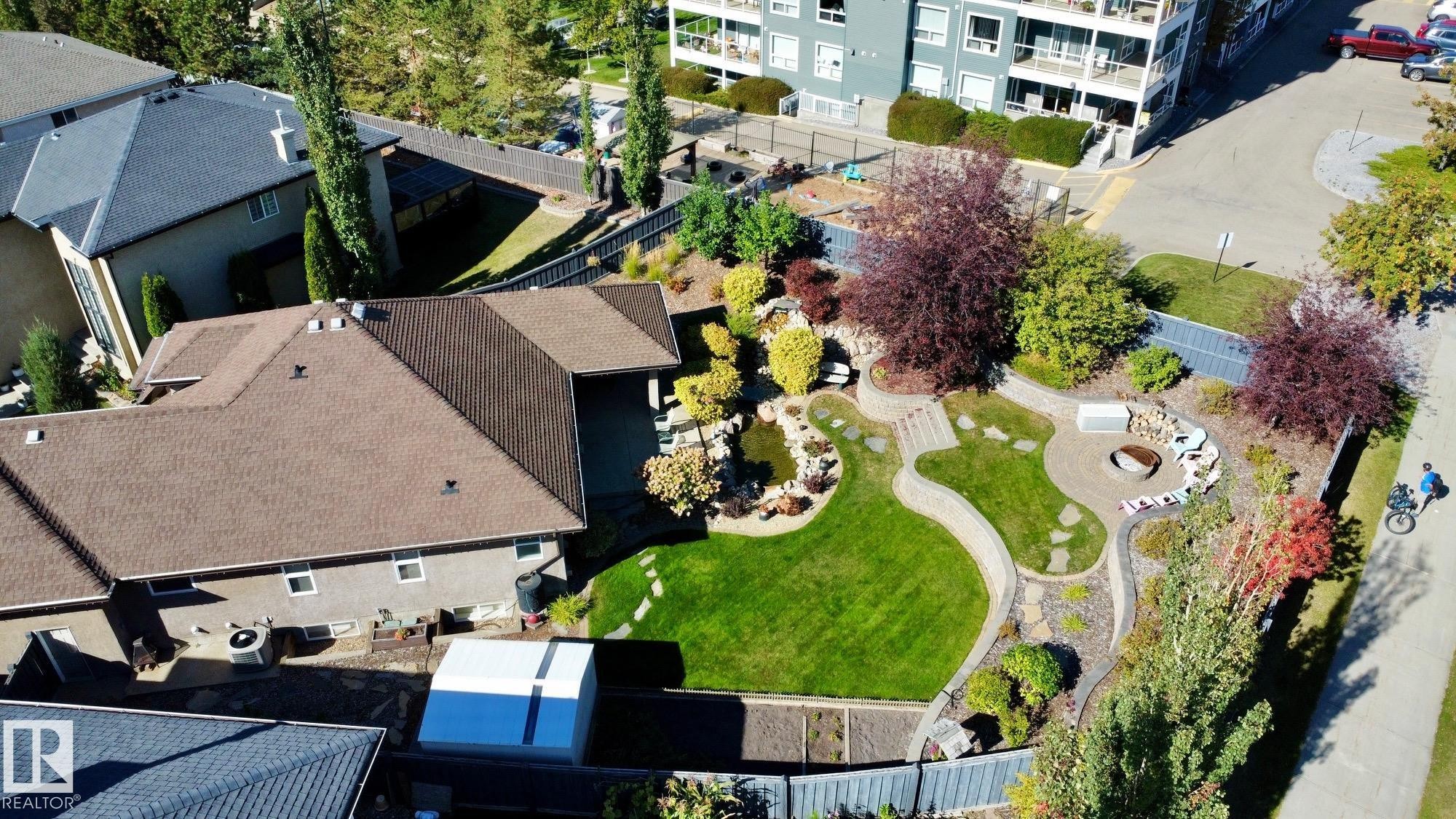 928 Thompson Place, Edmonton, AB - Outdoor