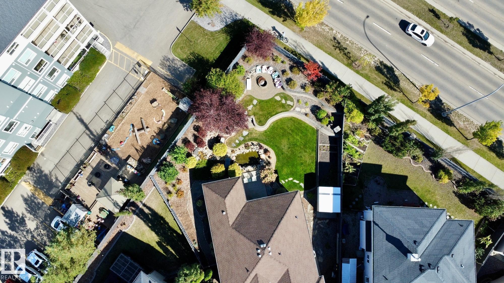 928 Thompson Place, Edmonton, AB - Outdoor With View