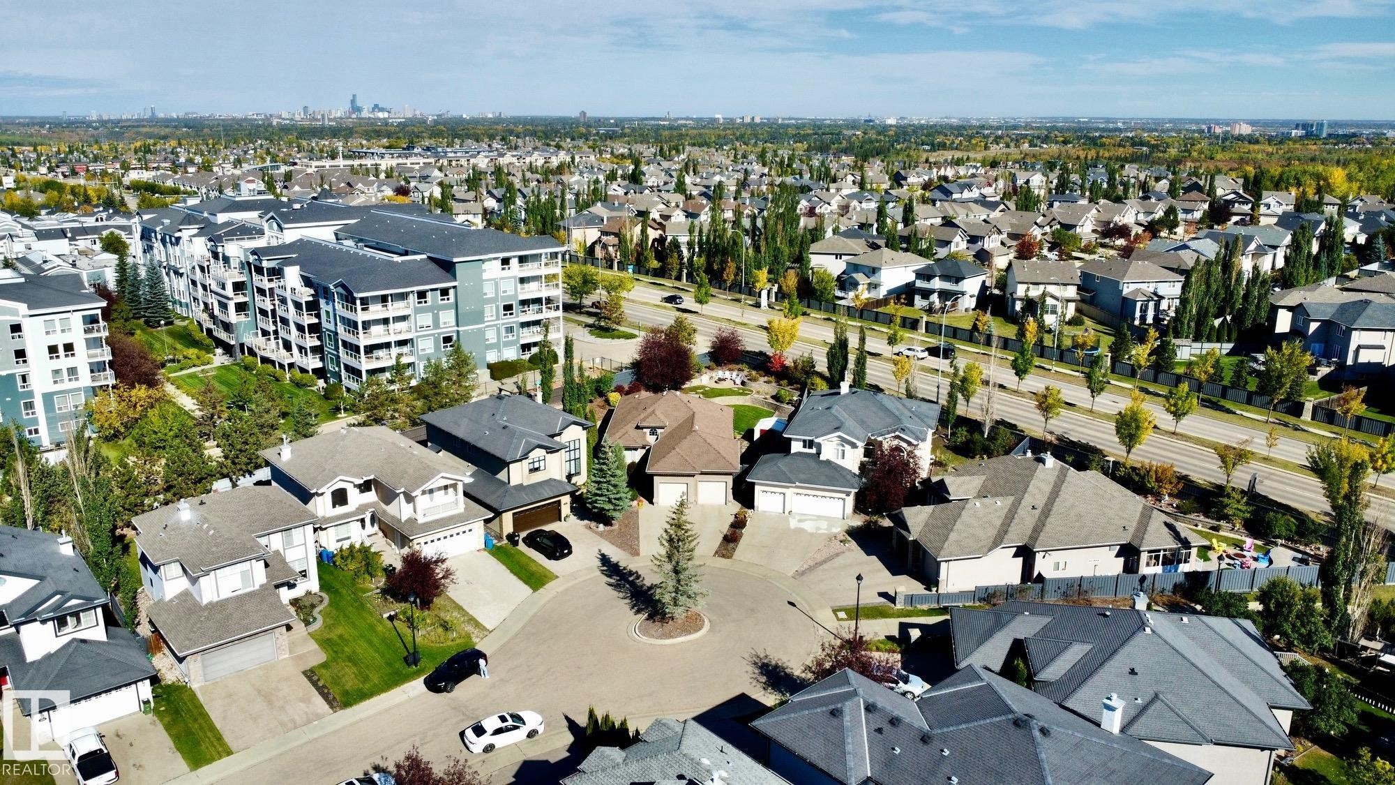 928 Thompson Place, Edmonton, AB - Outdoor With View