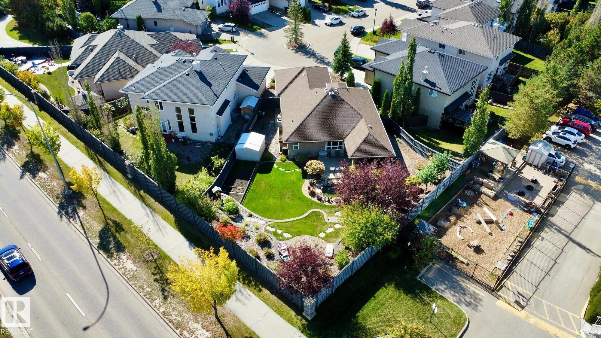 928 Thompson Place, Edmonton, AB - Outdoor With View