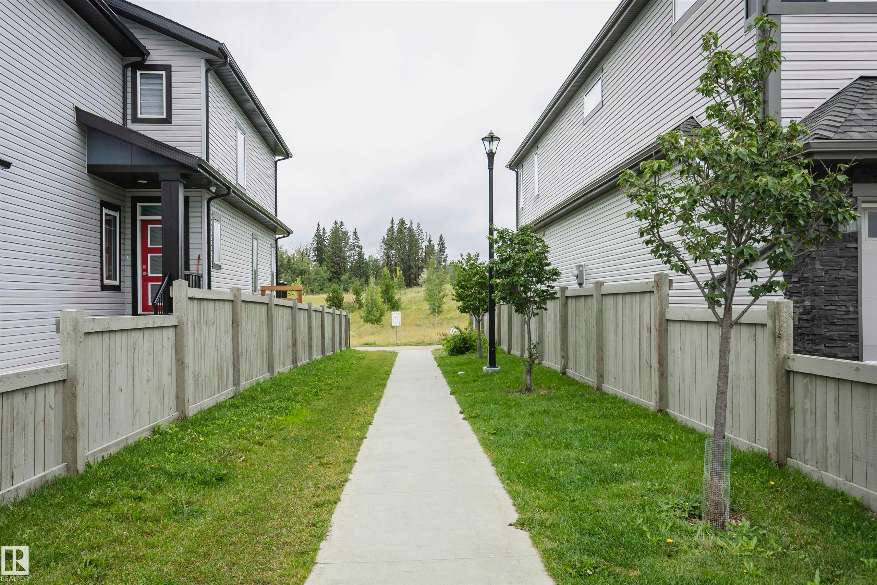 1640 Erker Way, Edmonton, AB - Outdoor