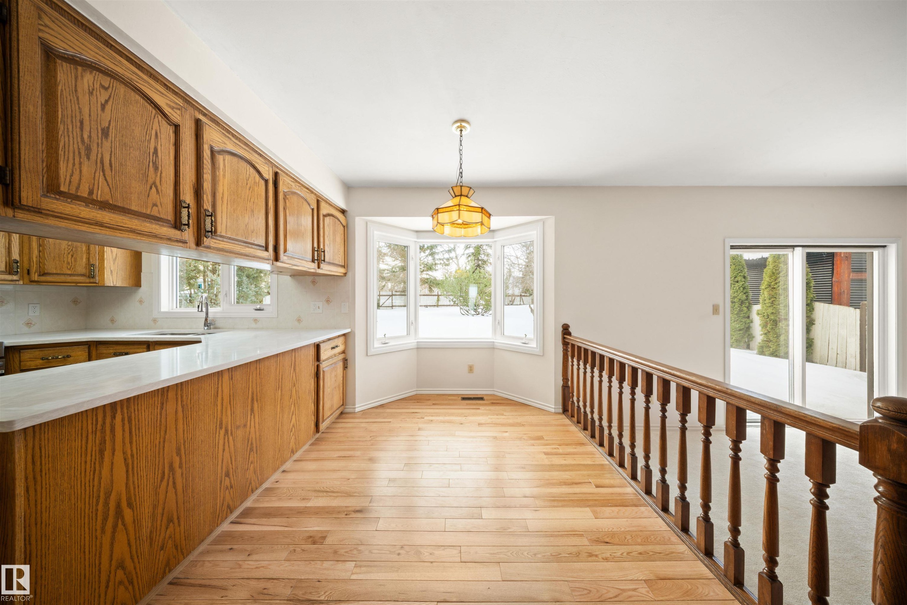 823 Richards Crescent, Edmonton, AB - Indoor Photo Showing Kitchen