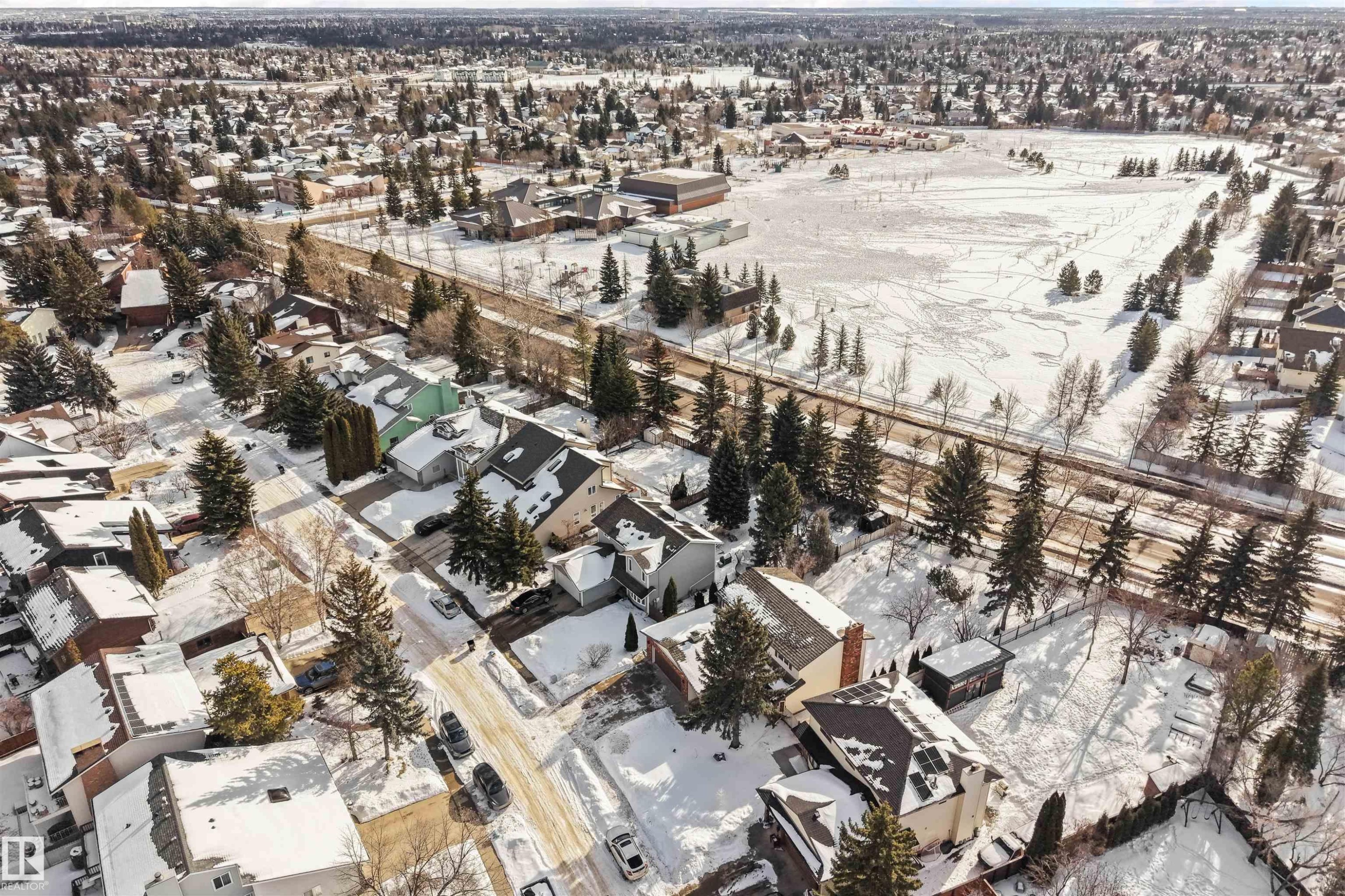 823 Richards Crescent, Edmonton, AB - Outdoor With View