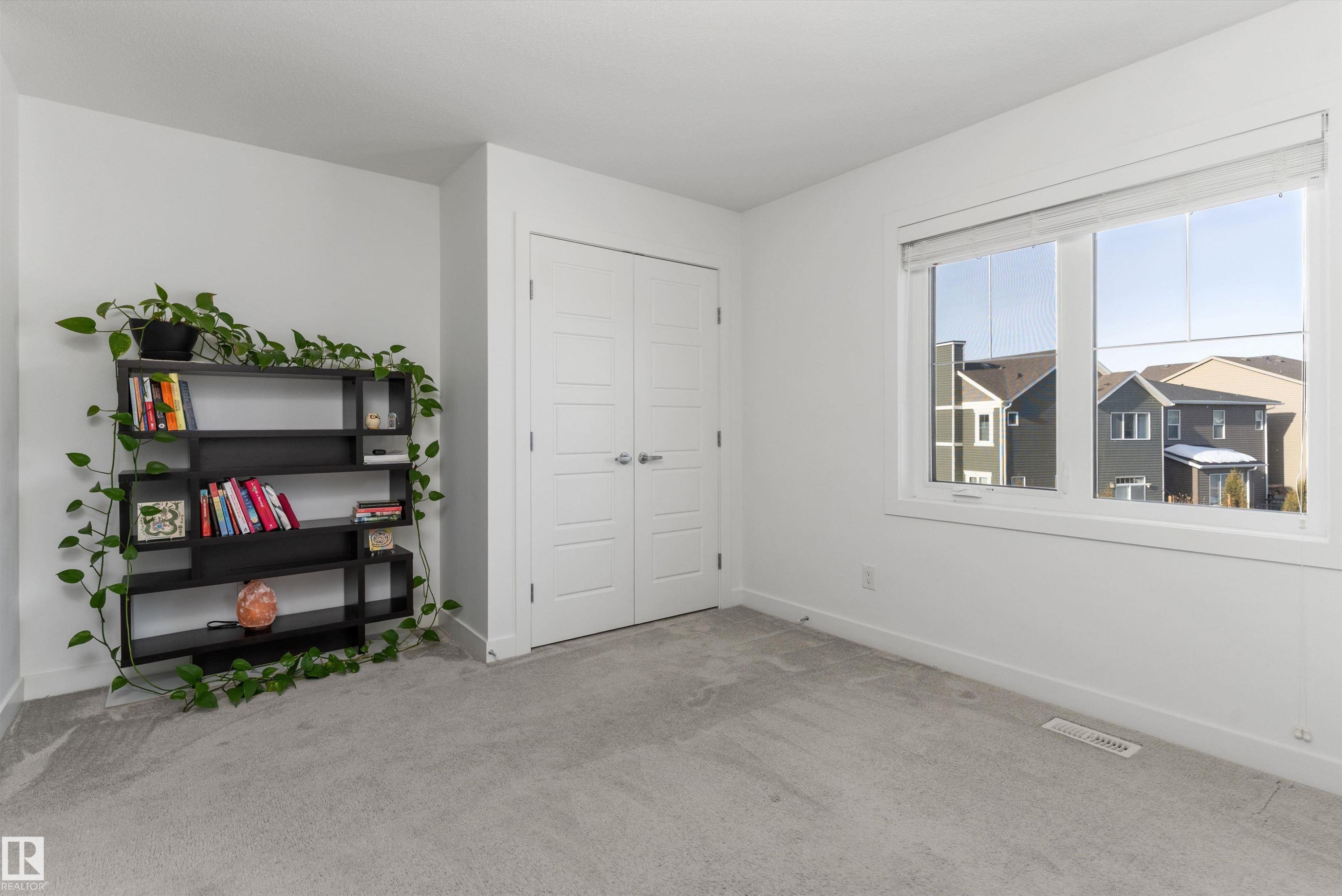 20007 16 Avenue, Edmonton, AB - Indoor