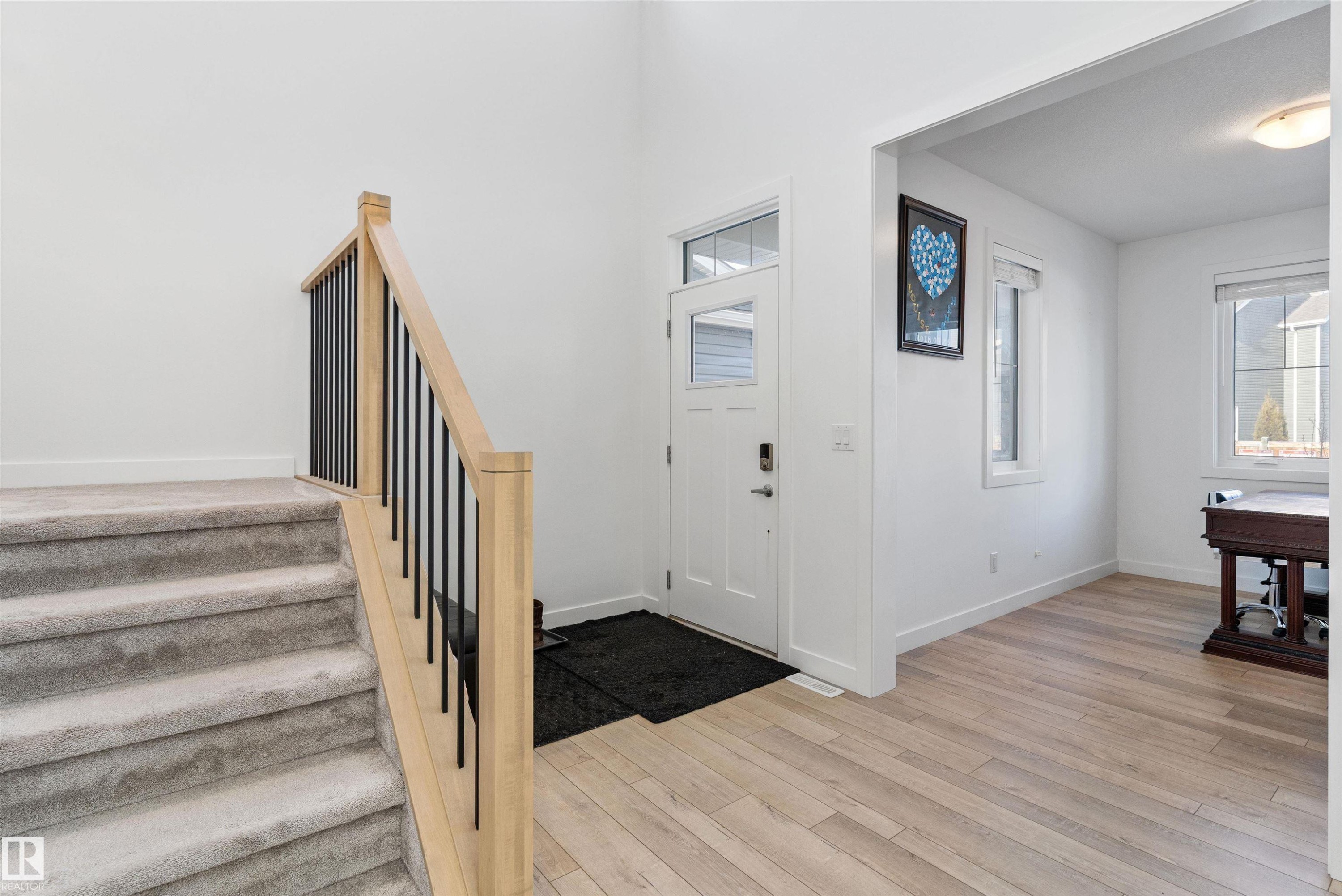 20007 16 Avenue, Edmonton, AB - Indoor Photo Showing Other Room