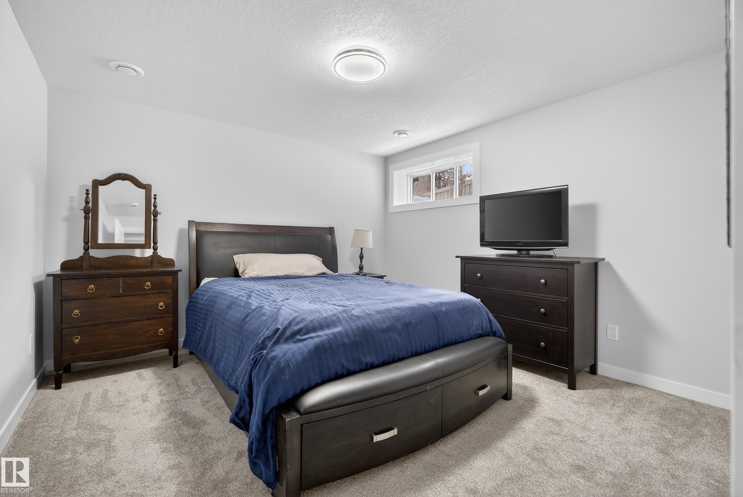 3333 West Court, Edmonton, AB - Indoor Photo Showing Bedroom