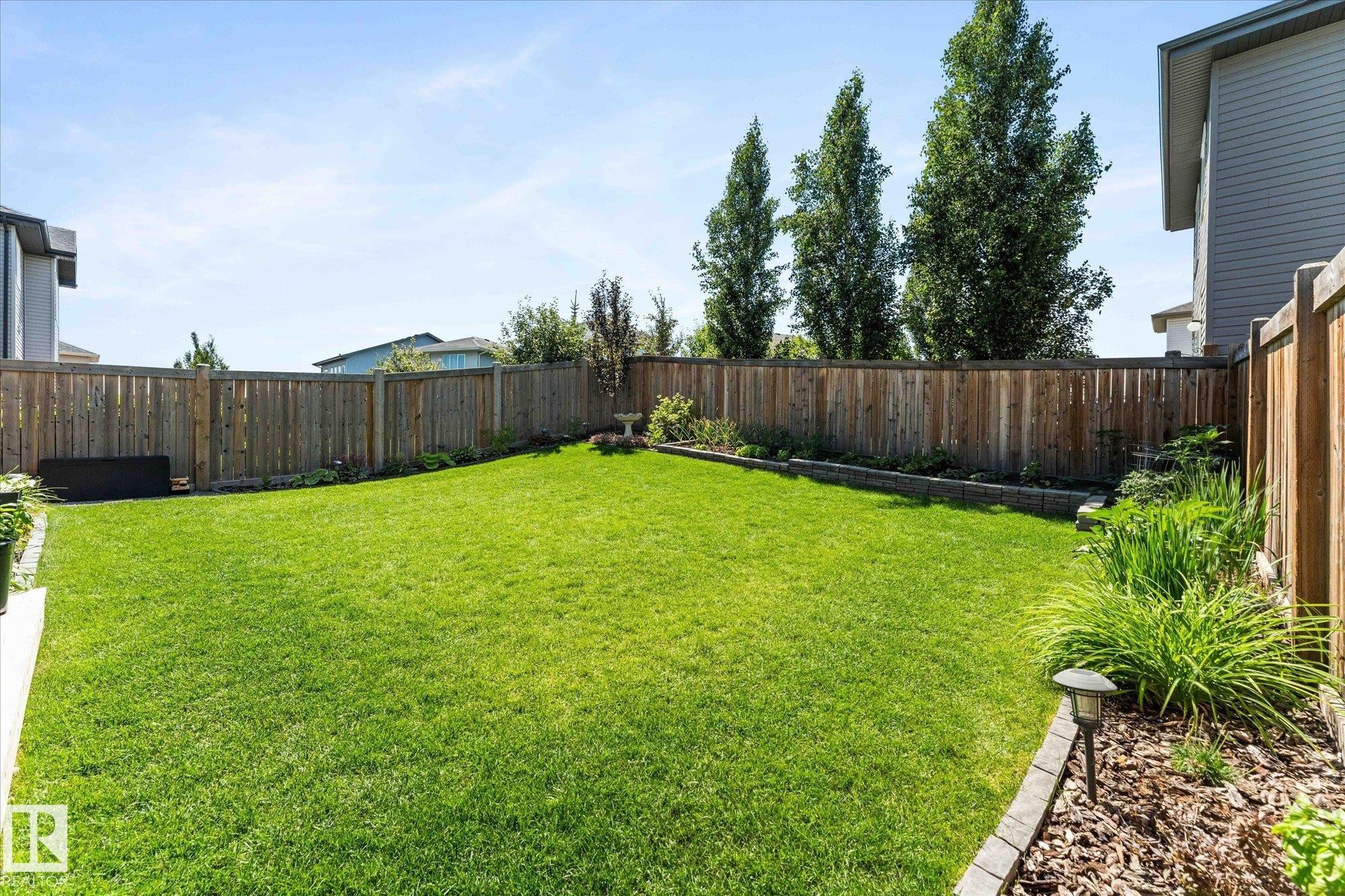 5432 Allbright Square, Edmonton, AB - Outdoor With Backyard