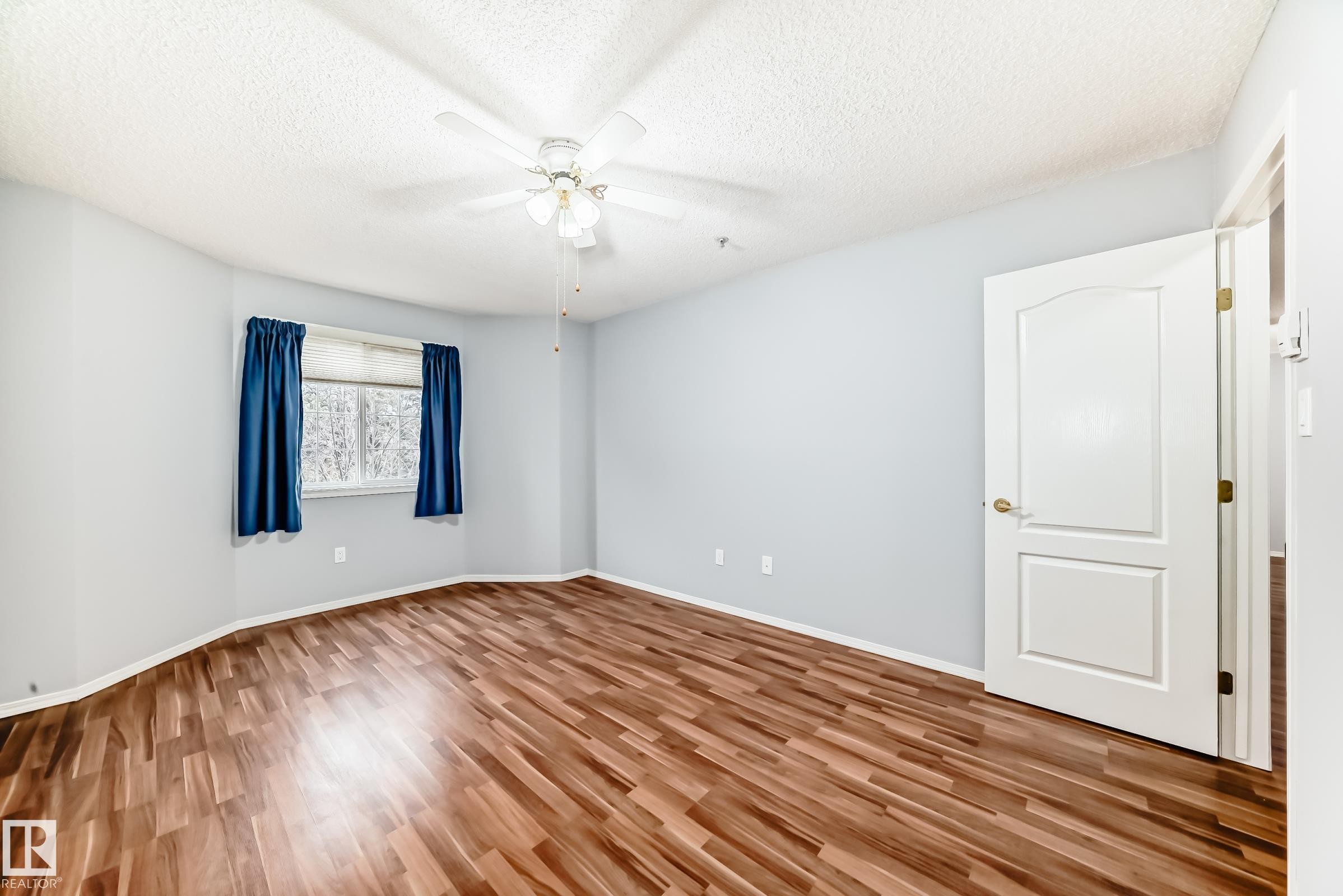 302 13450 114 Avenue, Edmonton, AB - Indoor Photo Showing Other Room