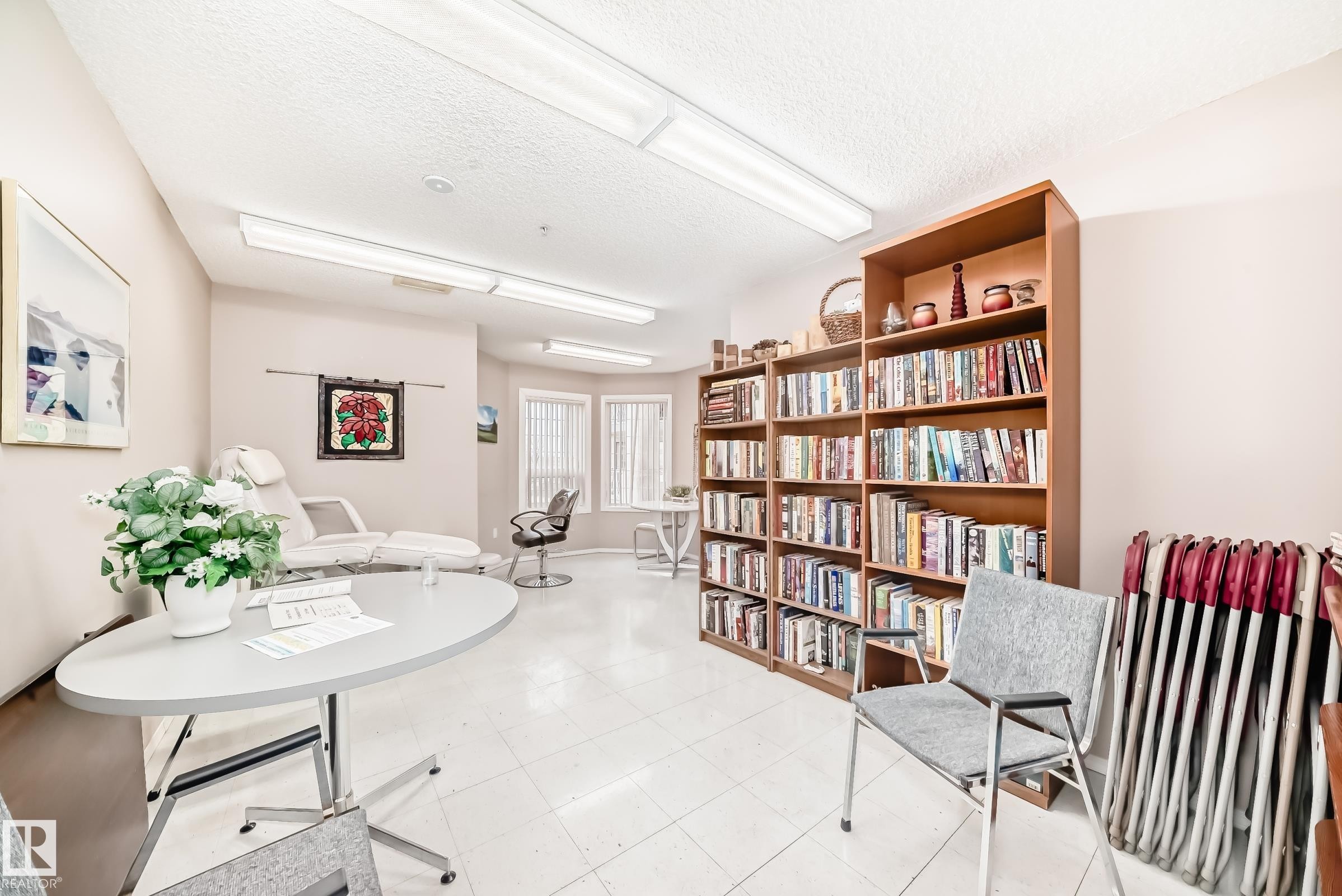 302 13450 114 Avenue, Edmonton, AB - Indoor