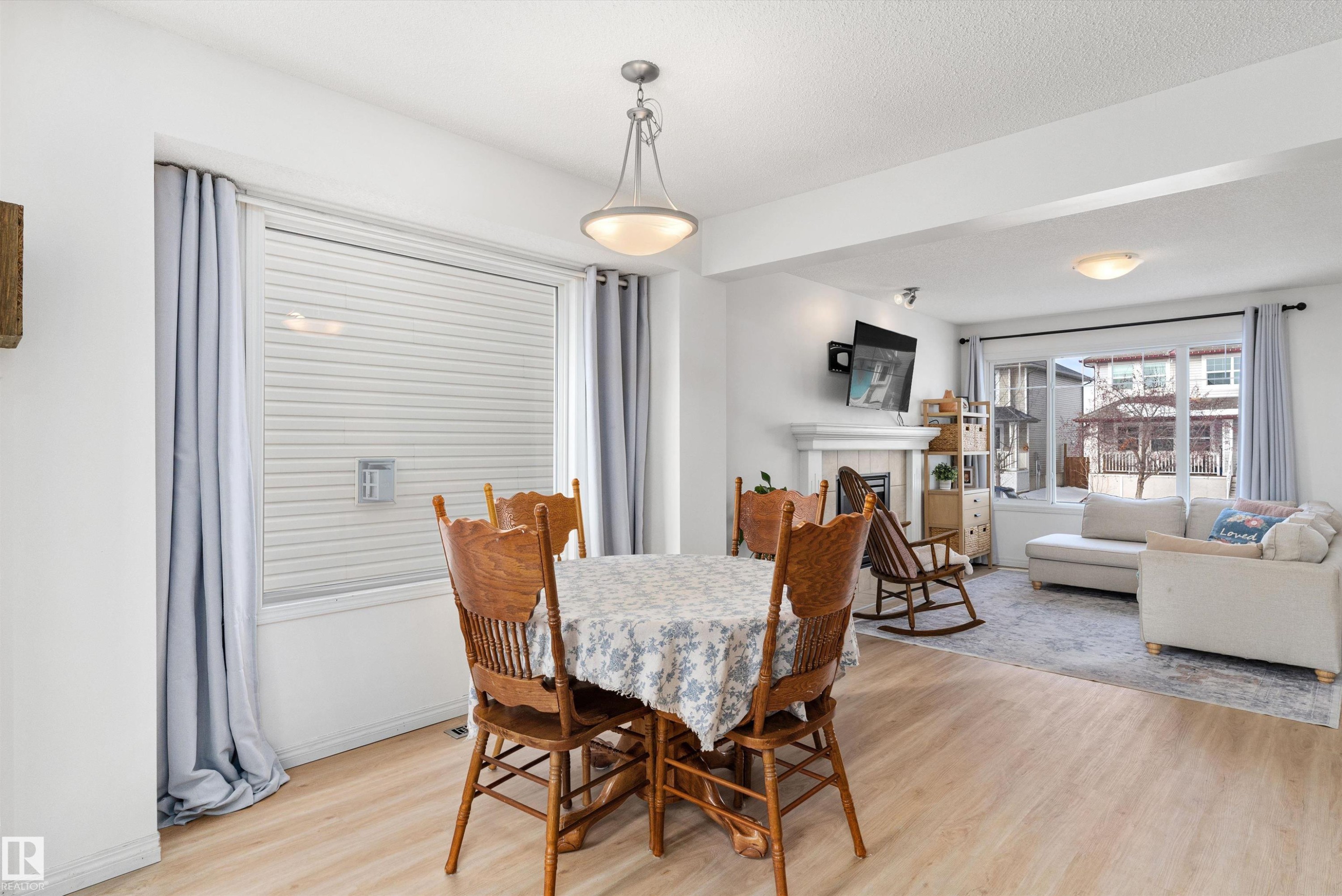 419 Songhurst Place, Leduc, AB - Indoor