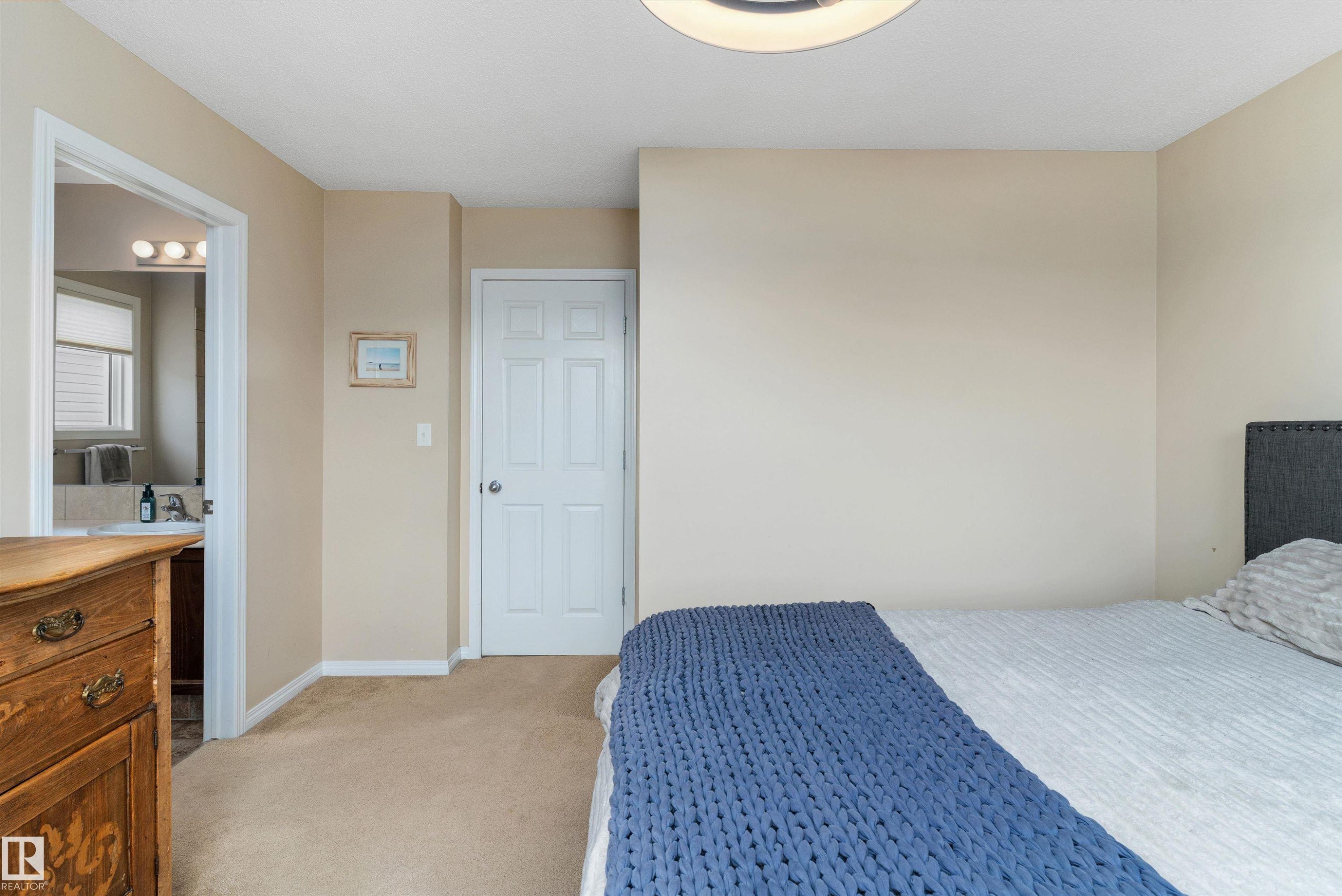 419 Songhurst Place, Leduc, AB - Indoor Photo Showing Bedroom