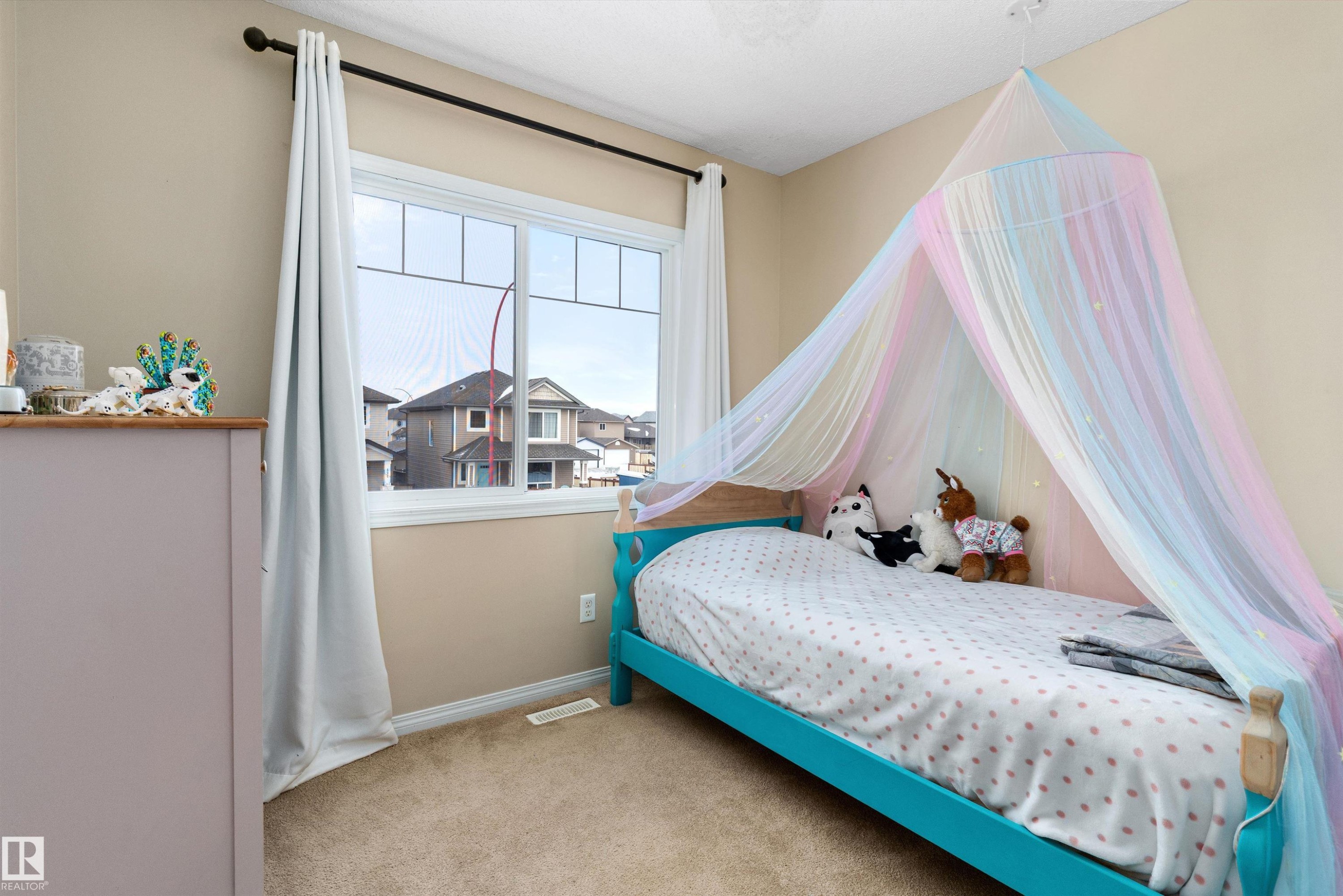 419 Songhurst Place, Leduc, AB - Indoor Photo Showing Bedroom