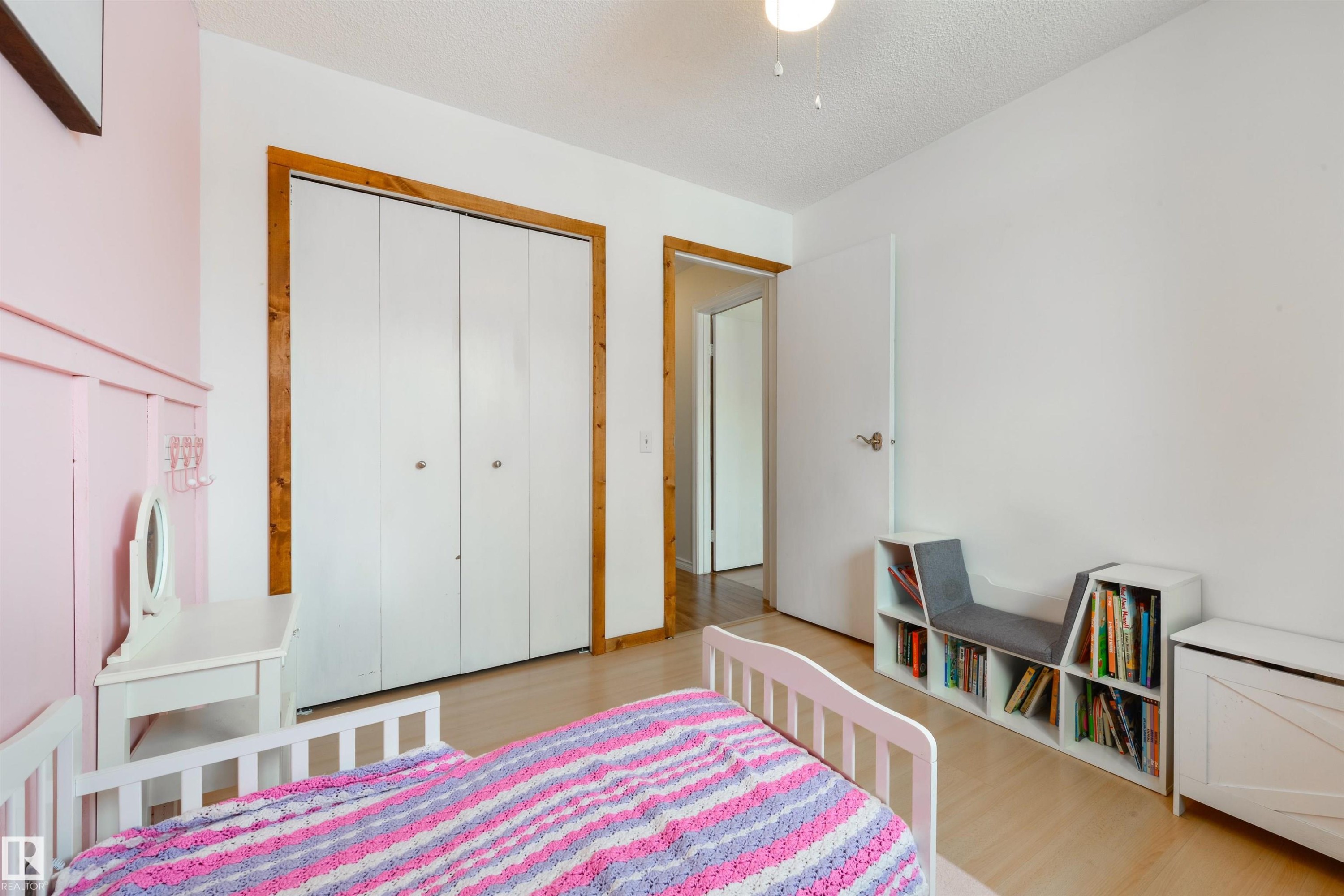 123 5 Aberdeen Way, Stony Plain, AB - Indoor Photo Showing Bedroom