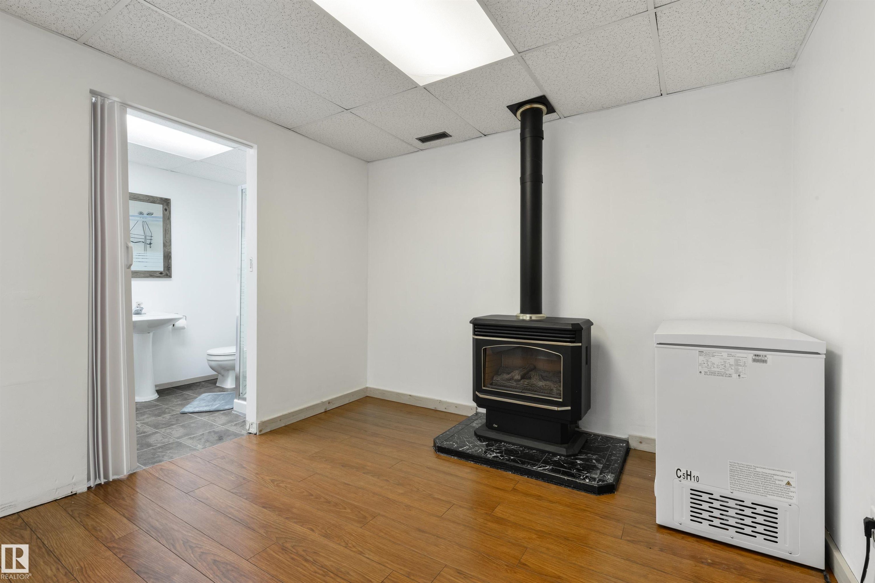 123 5 Aberdeen Way, Stony Plain, AB - Indoor