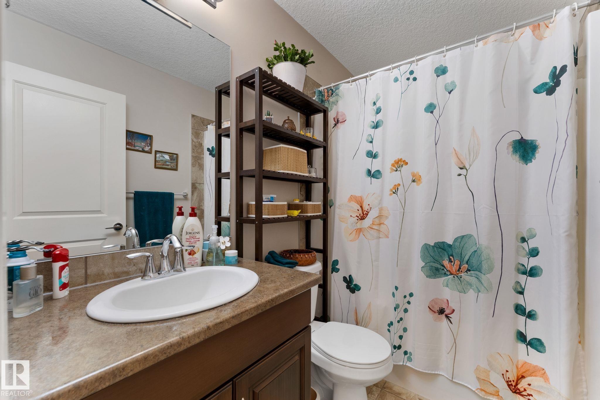 5 Hammett Gate, Spruce Grove, AB - Indoor Photo Showing Bathroom