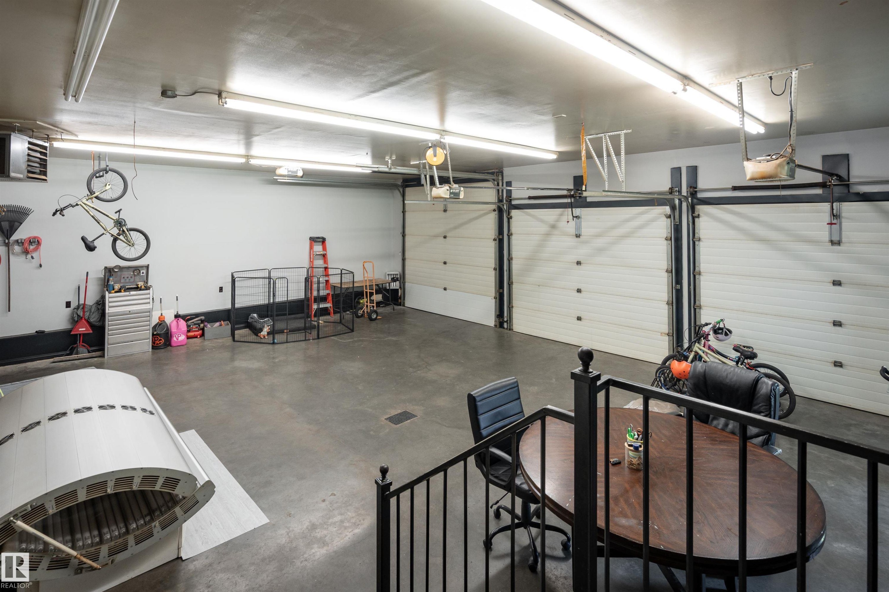 21 Power Drive, Rural Lac Ste. Anne County, AB - Indoor Photo Showing Garage