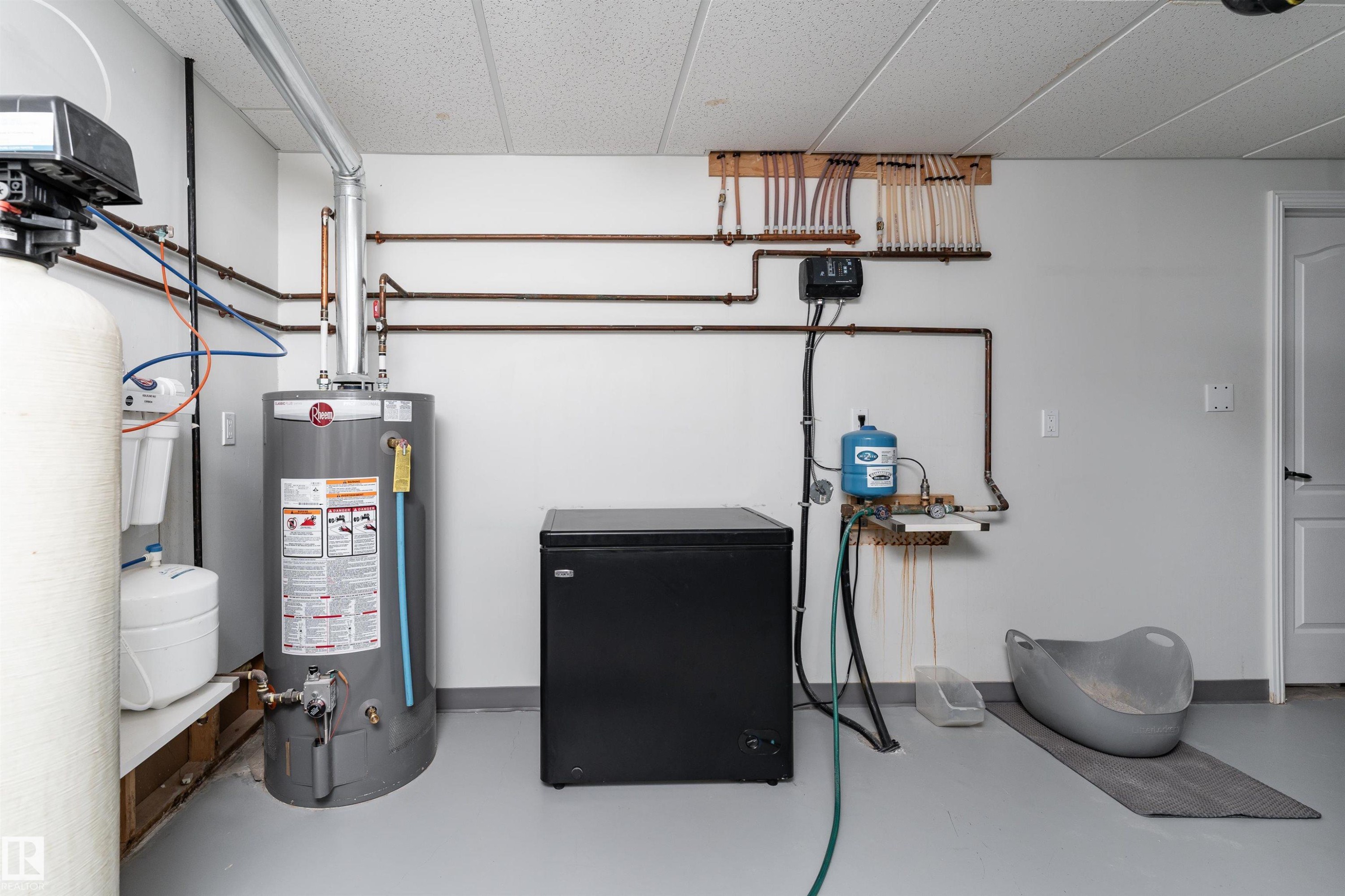 21 Power Drive, Rural Lac Ste. Anne County, AB - Indoor Photo Showing Basement