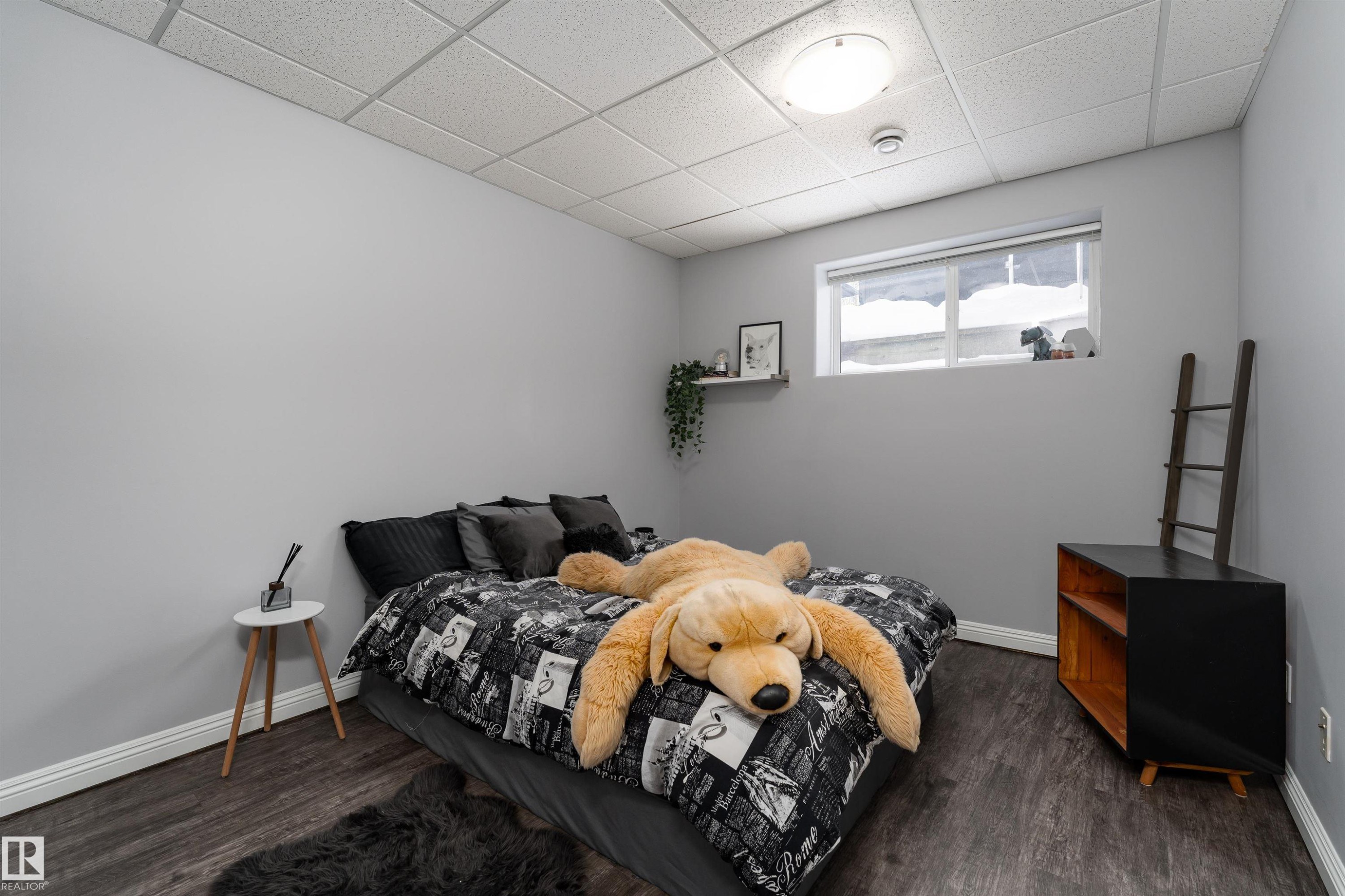 21 Power Drive, Rural Lac Ste. Anne County, AB - Indoor Photo Showing Bedroom